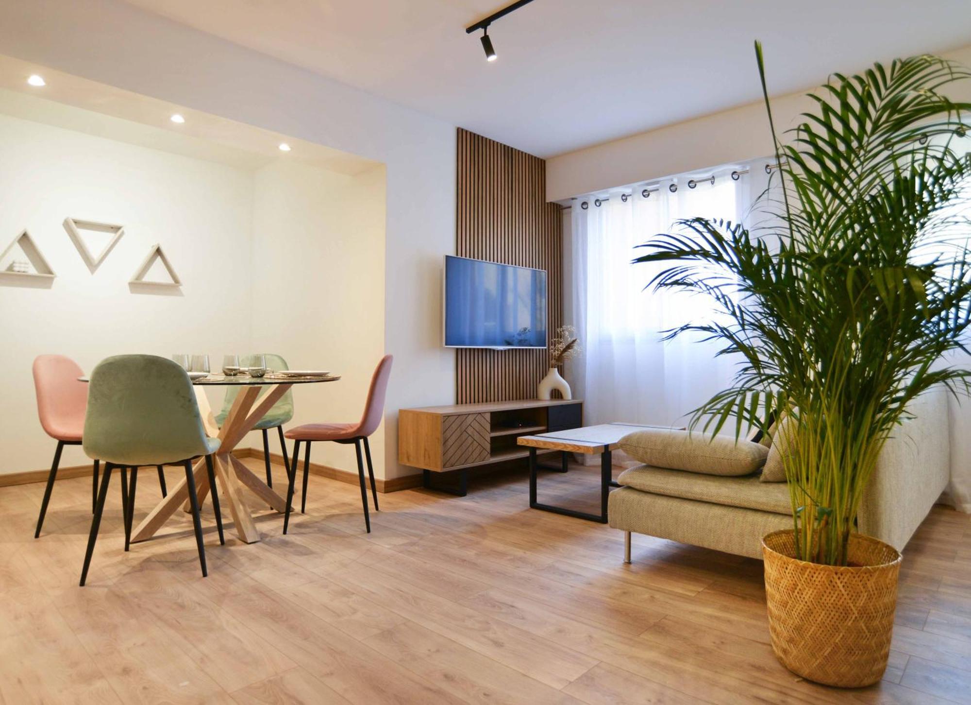 50 M & Tram Superbe Recent Apartment