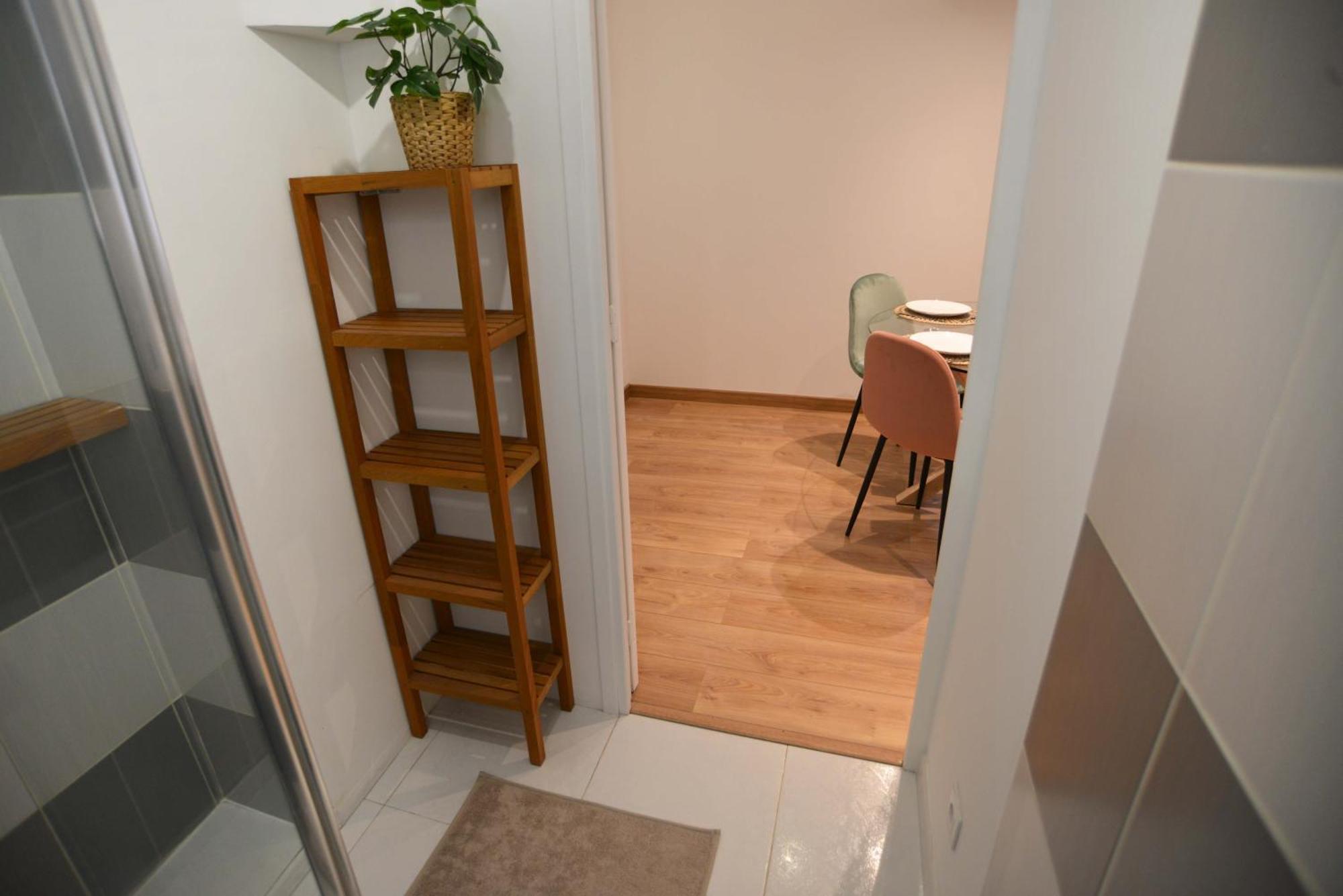 50 M & Tram Superbe Recent Apartment *