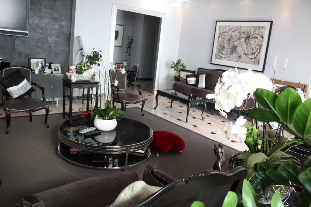 Le Baie Des Anges Apartment *