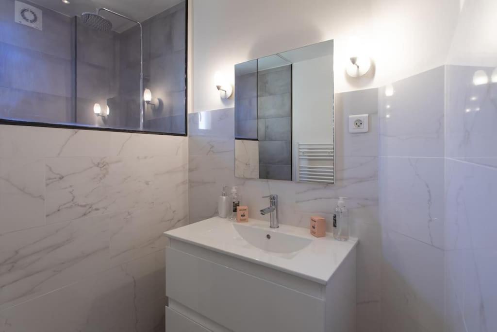 L1 Auguste Valensin 10 Min A Pied Mer Clim&wifi Apartamento *