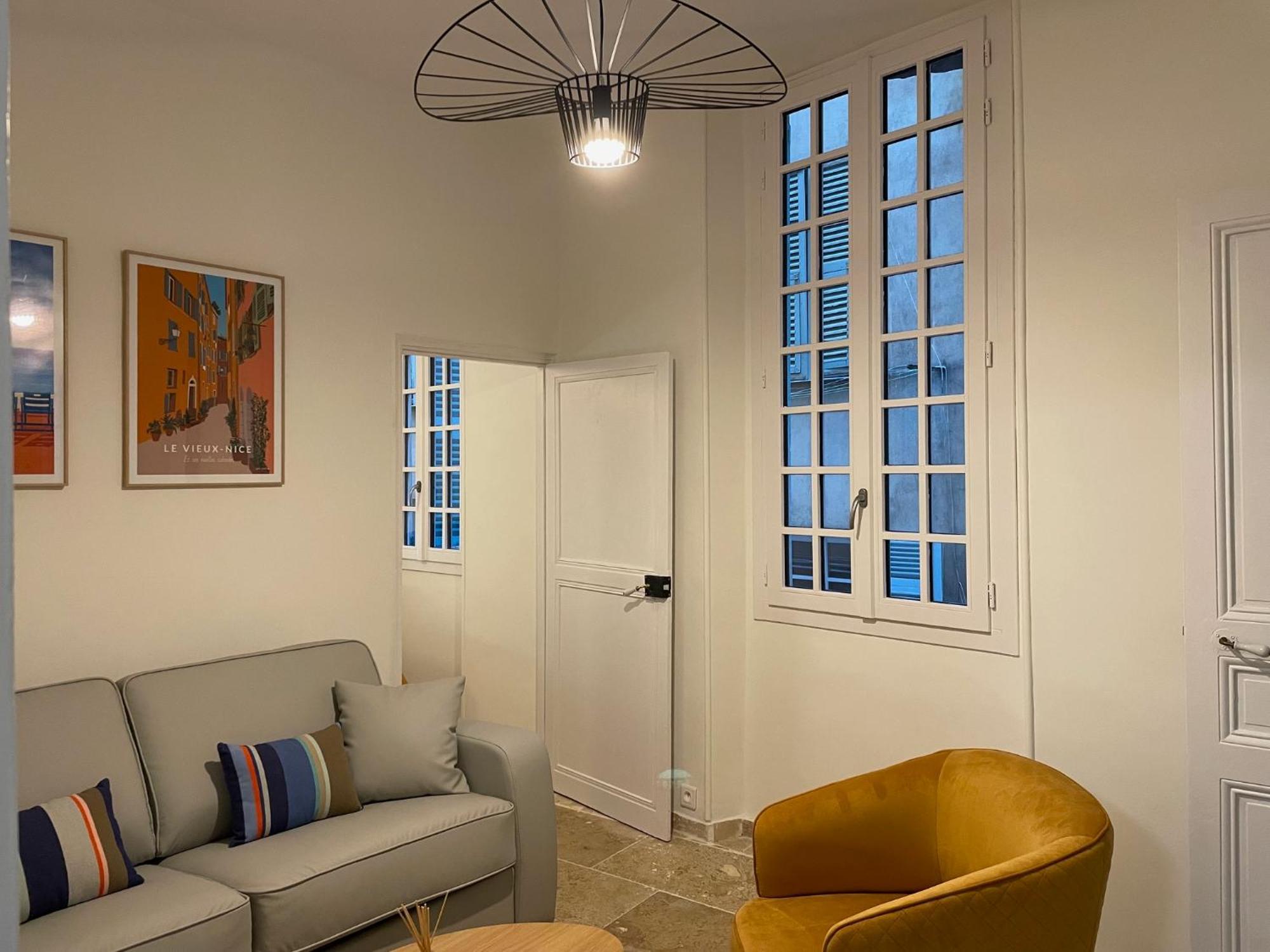 Vieux-nice 3 Pieces Confortable Et Calme Apartment Nice