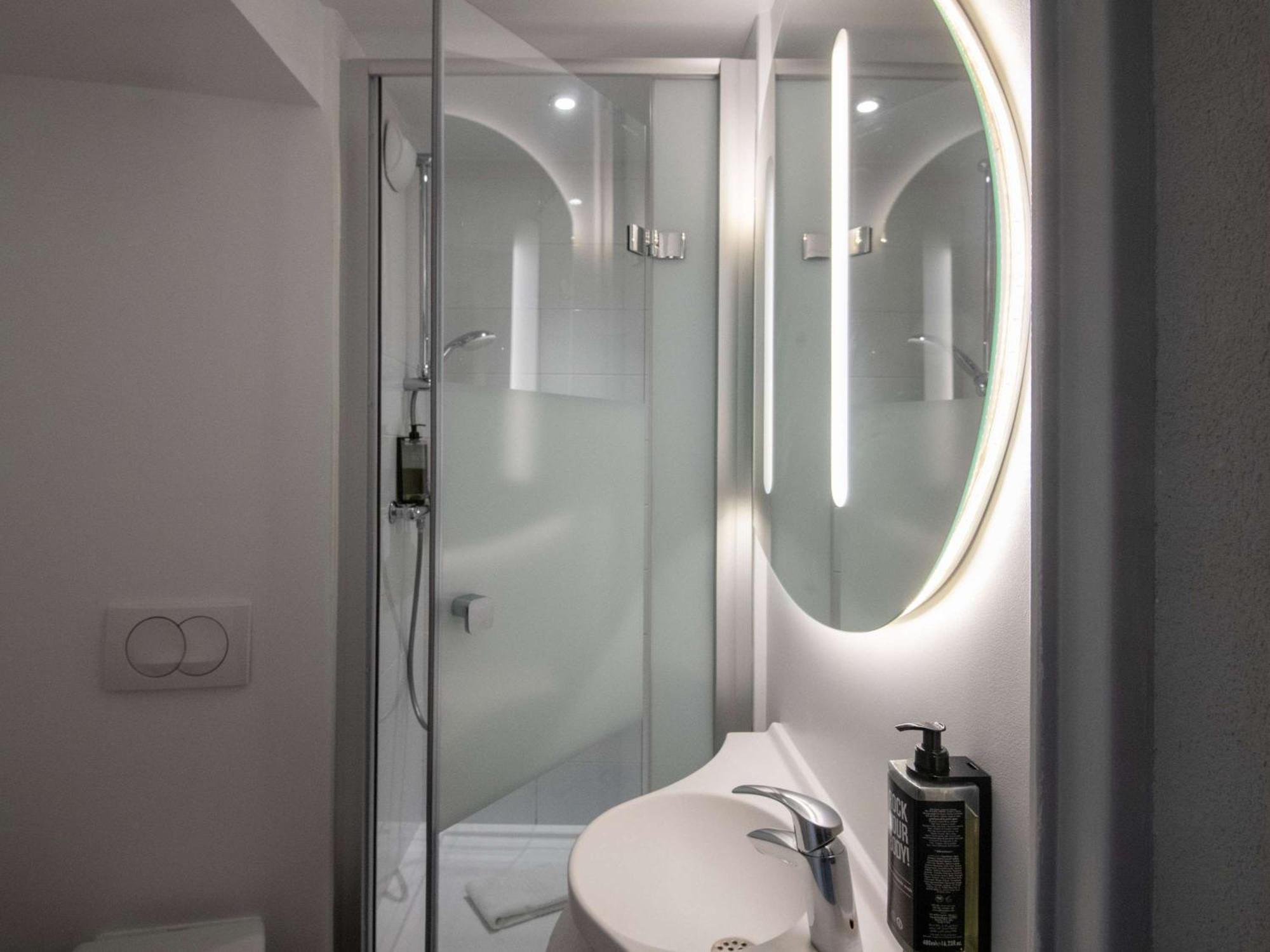 Ibis Budget Aeroport Hotel 2*