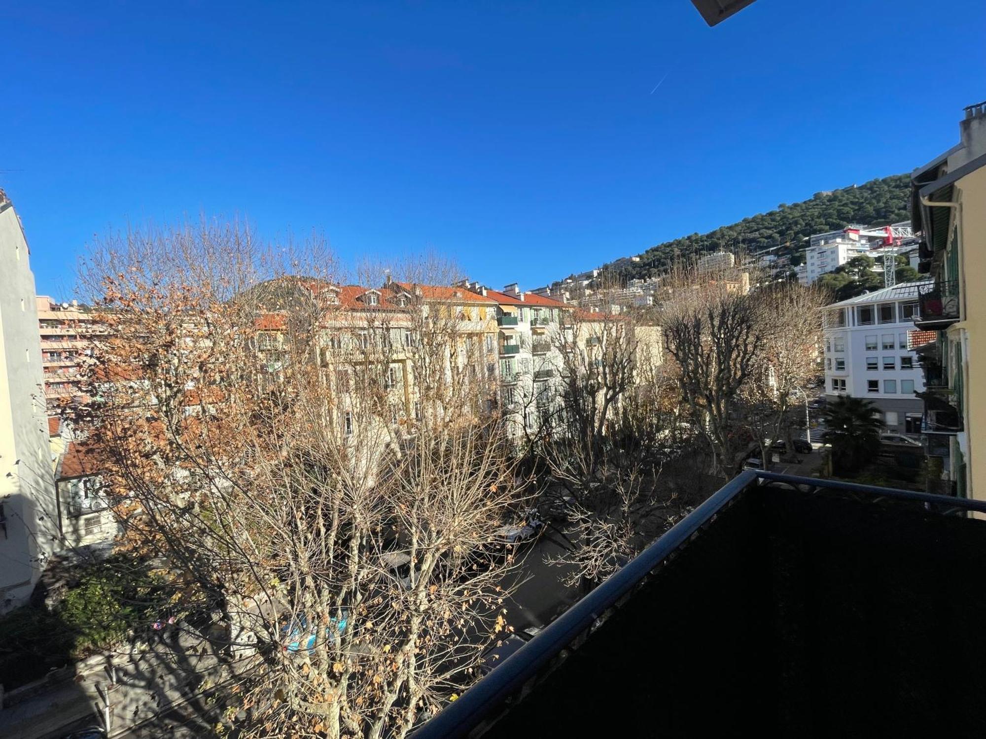 Top Studio - Terrasse - Proche Centre Apartment *