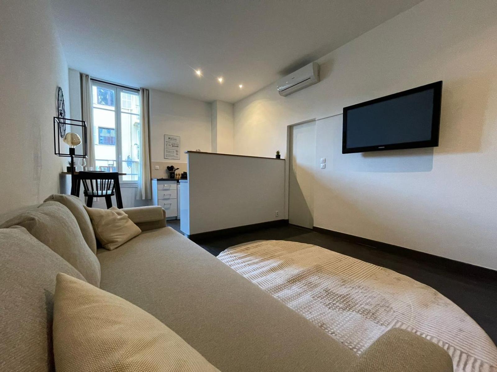 - Port De Apartment Nice