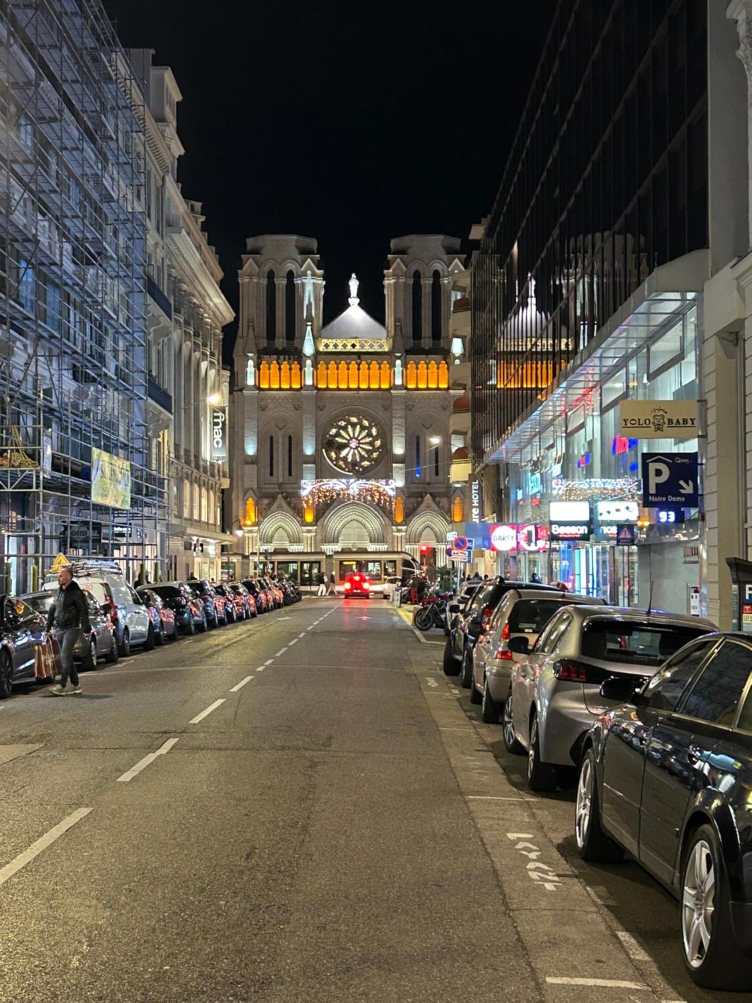 Centre Sur Avenue Jean Medecin A 8 Minutes De Marche Apartment Nice