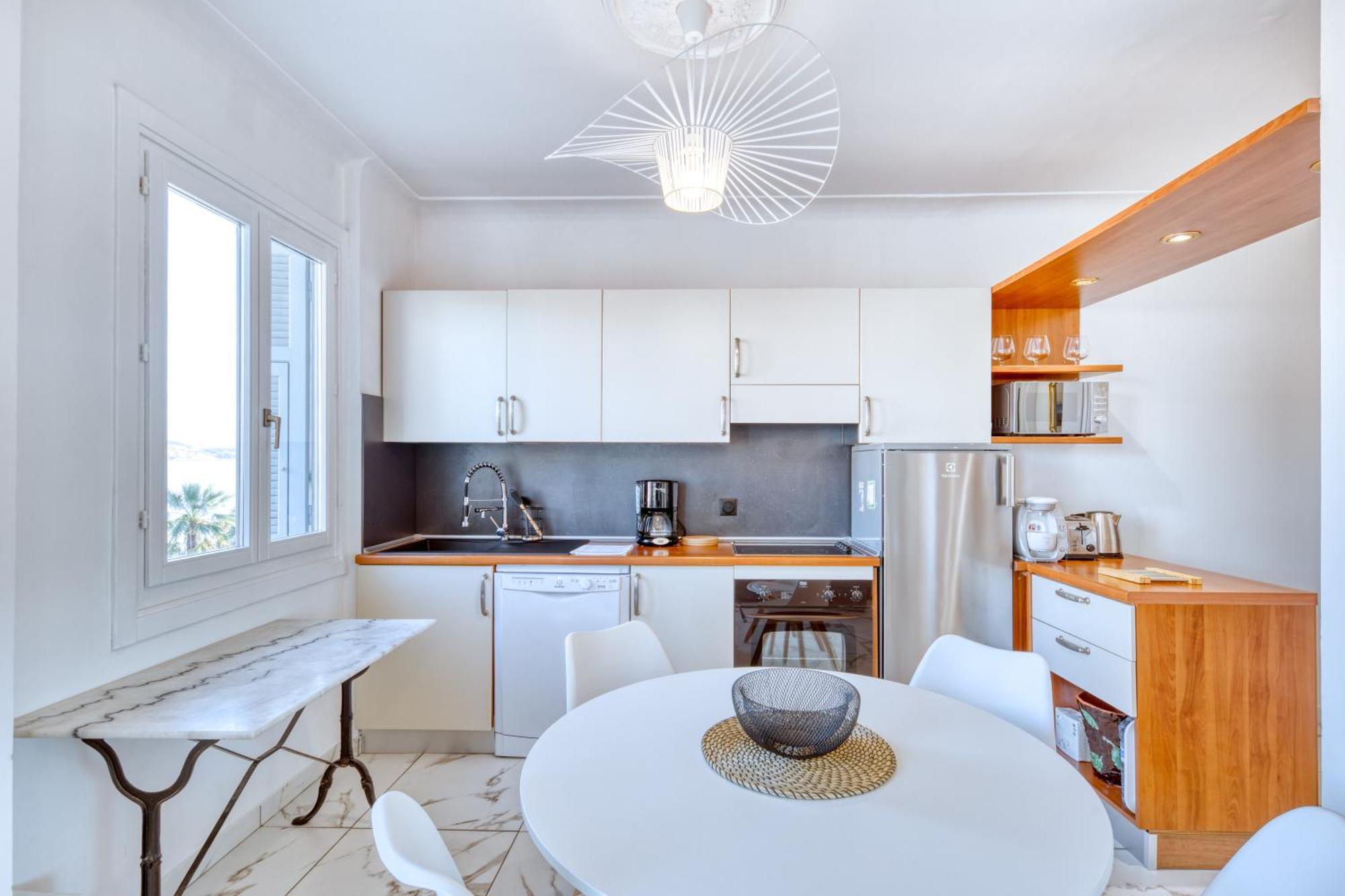 Family Sea View Apartment *