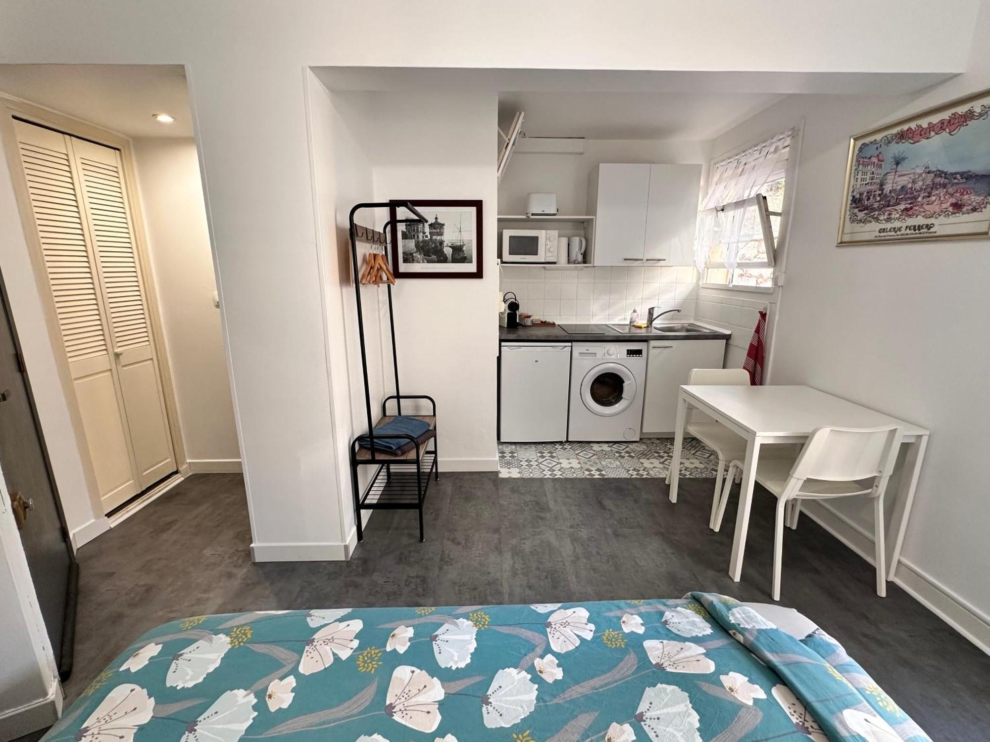 Appartement Bottero, Climatise, Parking Possible *