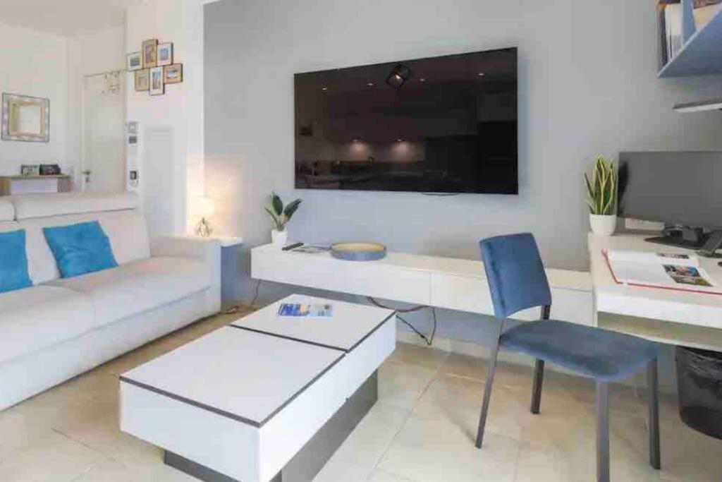 Moderne Luxueux Parking Ac Cote De La * Nice