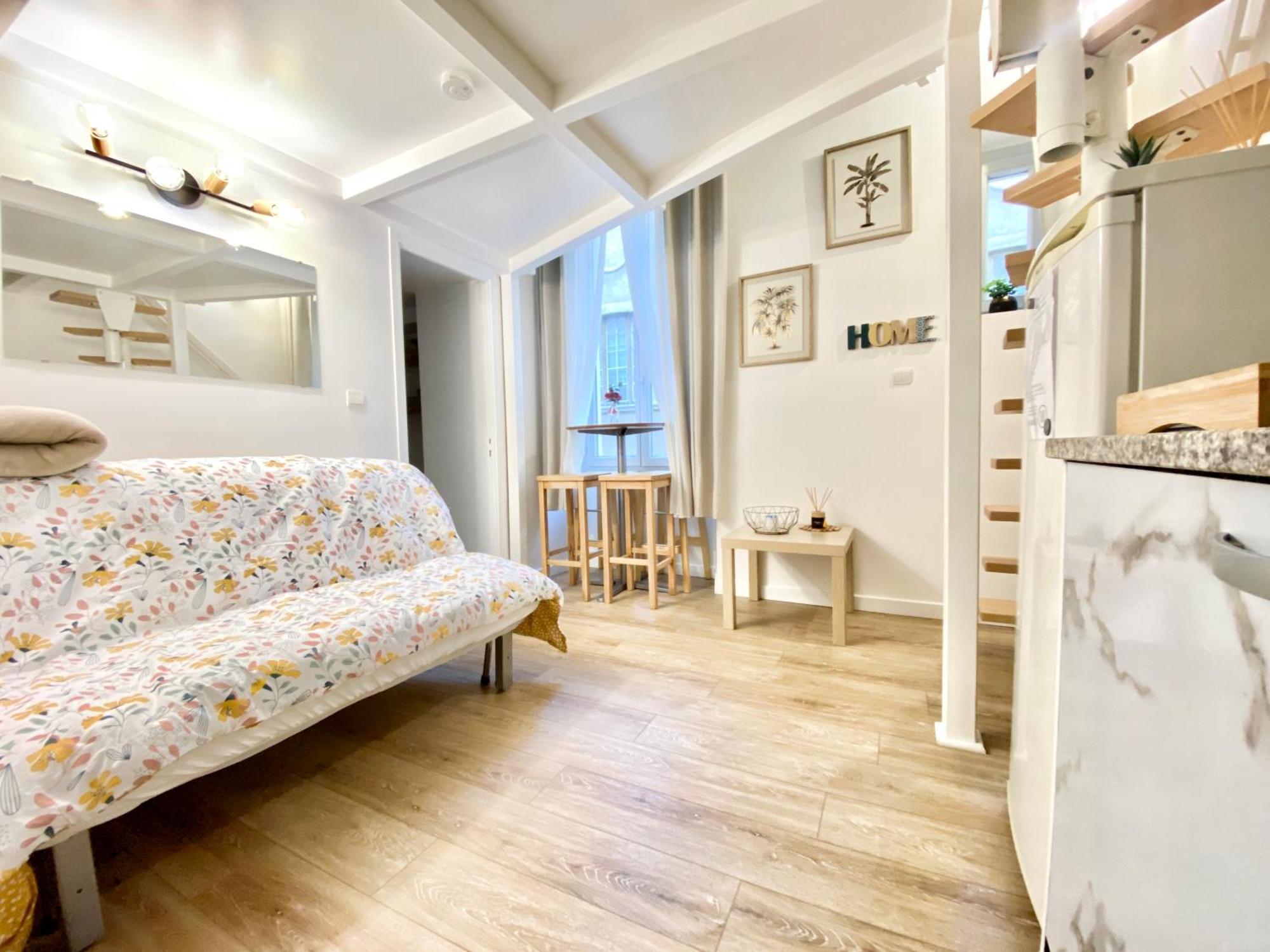 Petit Duplex Centre Proche 3 Min A Pieds Apartment Nice