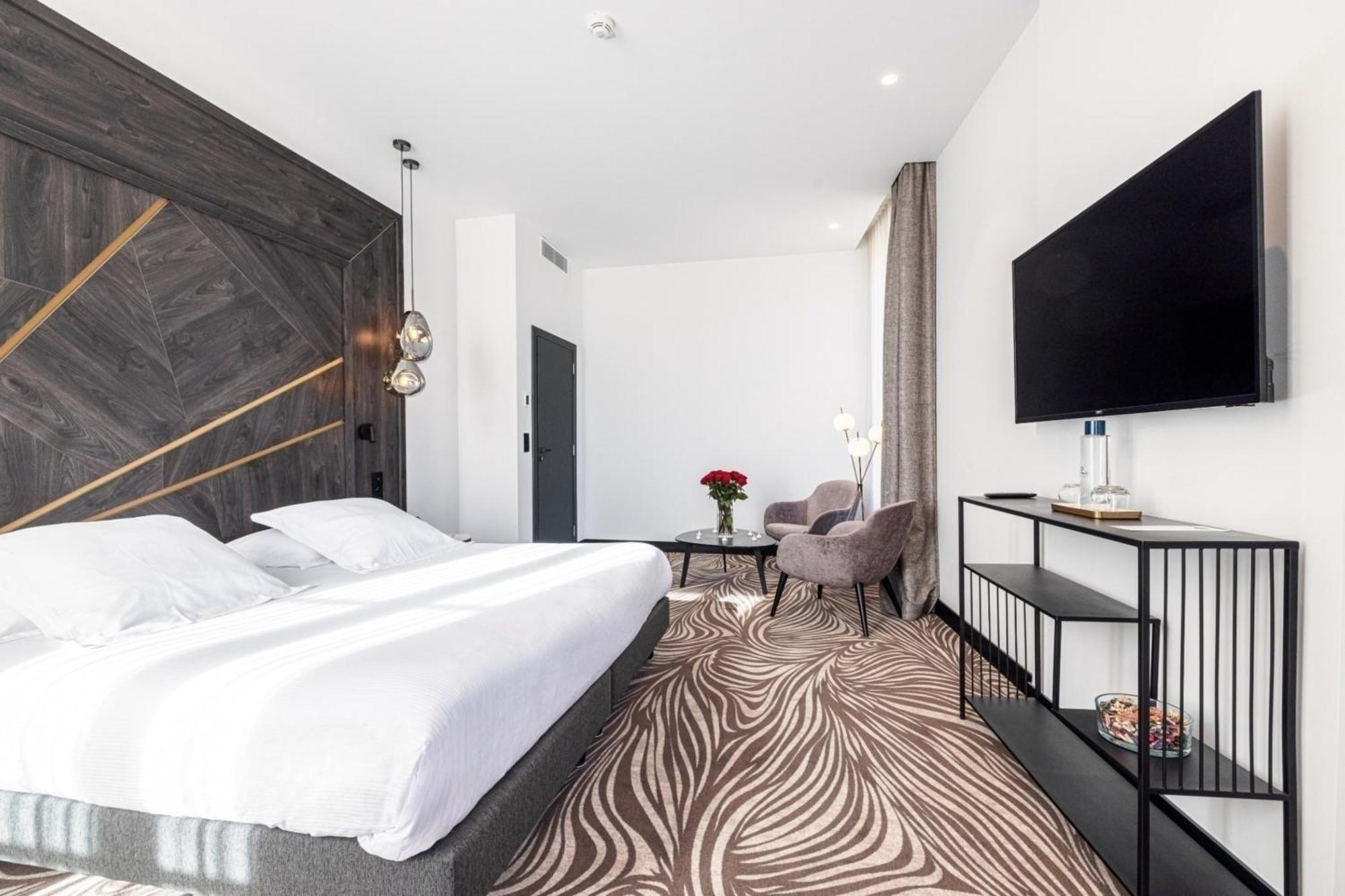 Apollinaire Hotel 4*