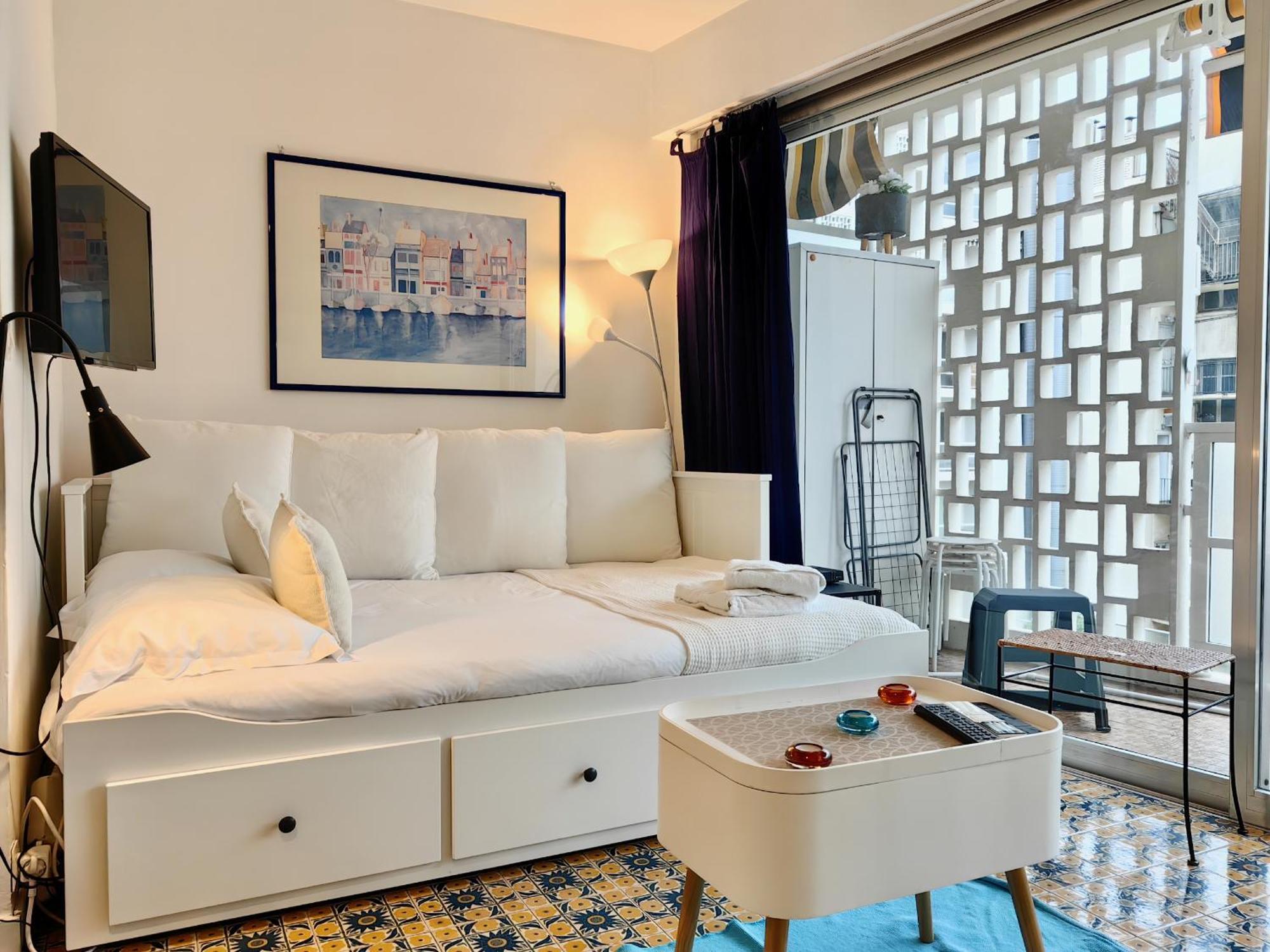 Apartment Studio Royal Lux By Booking Guys Nice