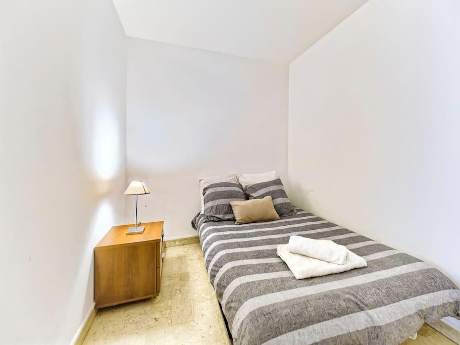 Apartment Superbe Pres De La Gare-clim-wifi-espace Dedie Au Travail *