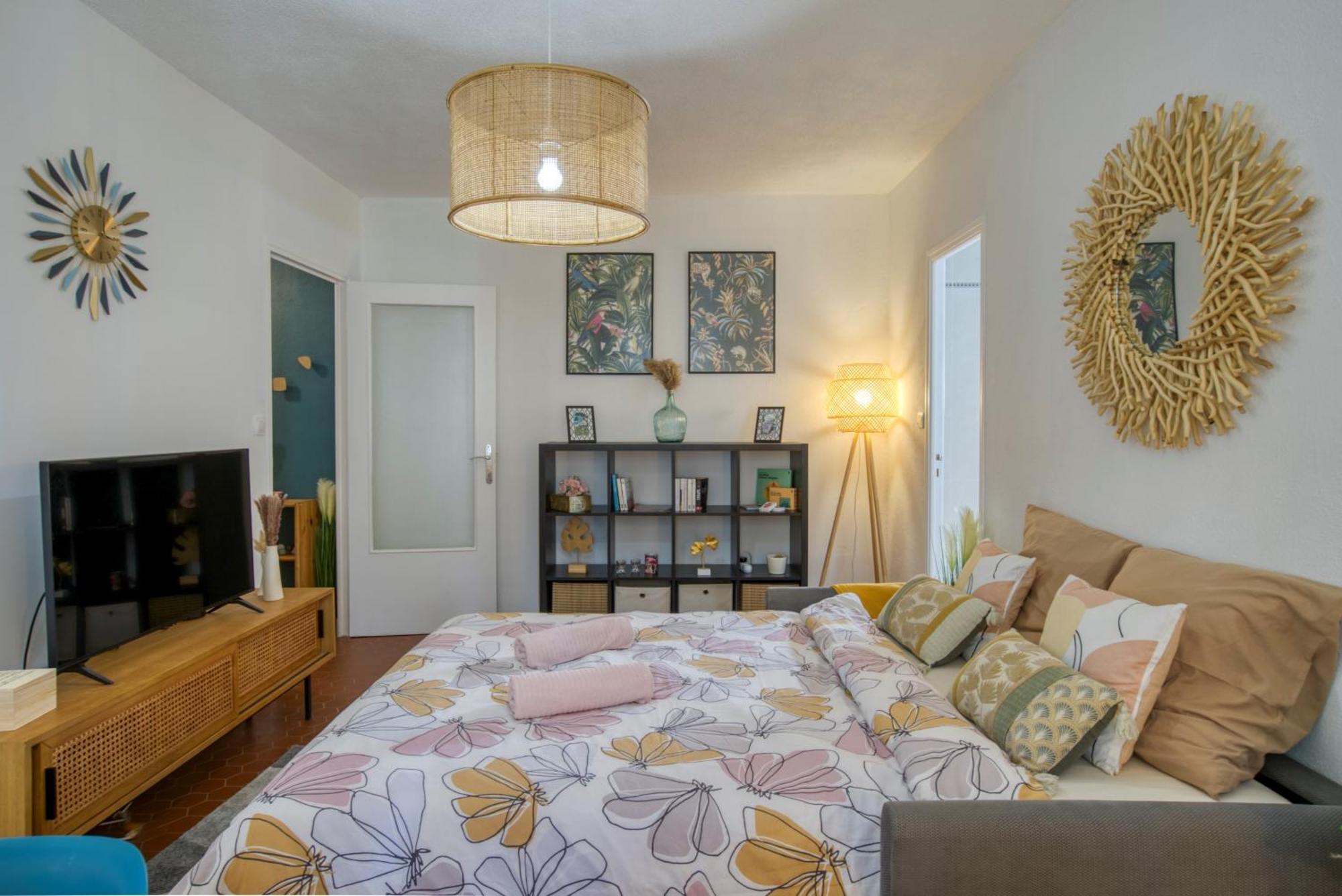 Cosy, Modern, Fully Equipped, Air Conditioning, Historical, Old Town, 1minute Walk From - 