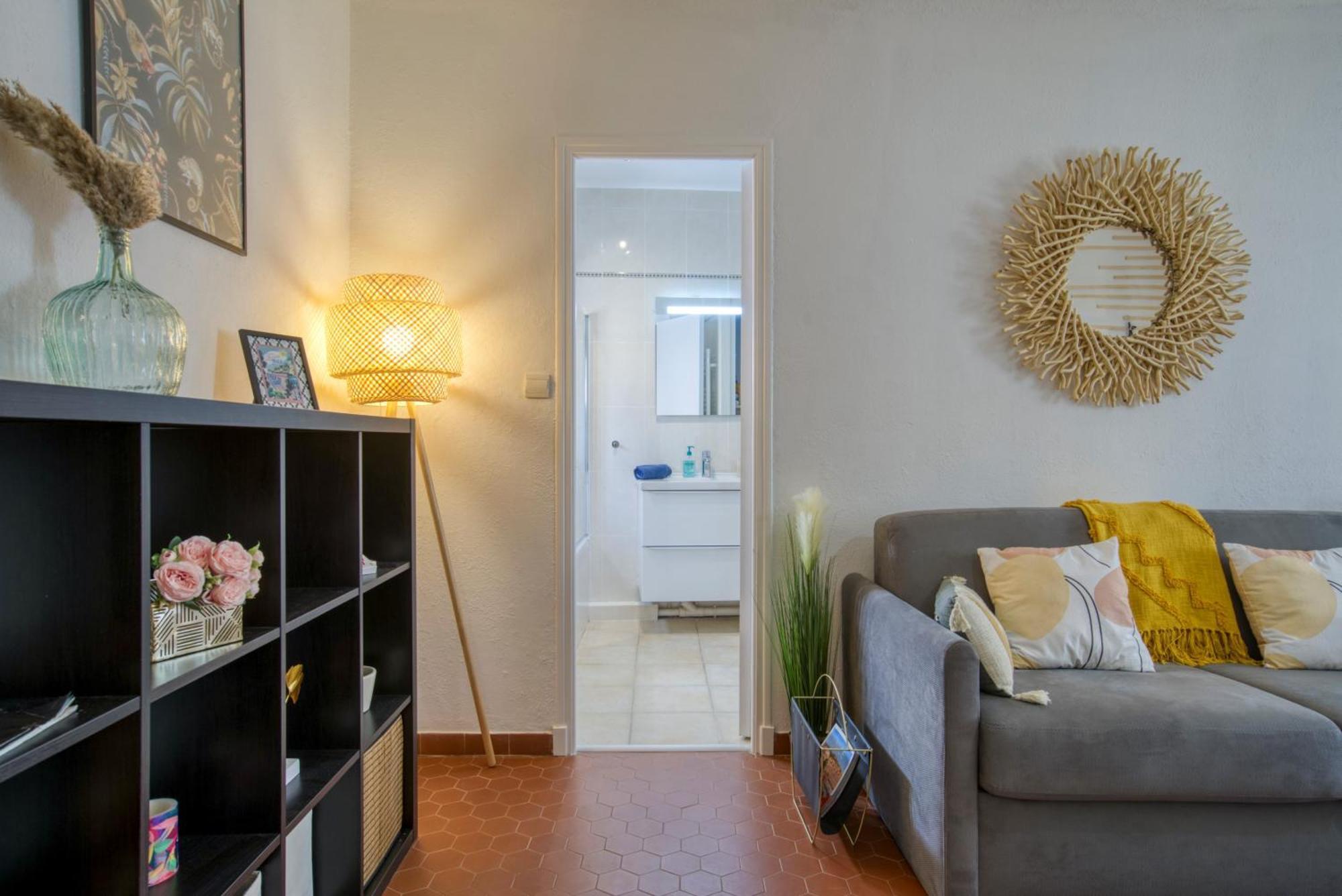 Apartment Cosy, Modern, Fully Equipped, Air Conditioning, Historical, Old Town, 1minute Walk From - 