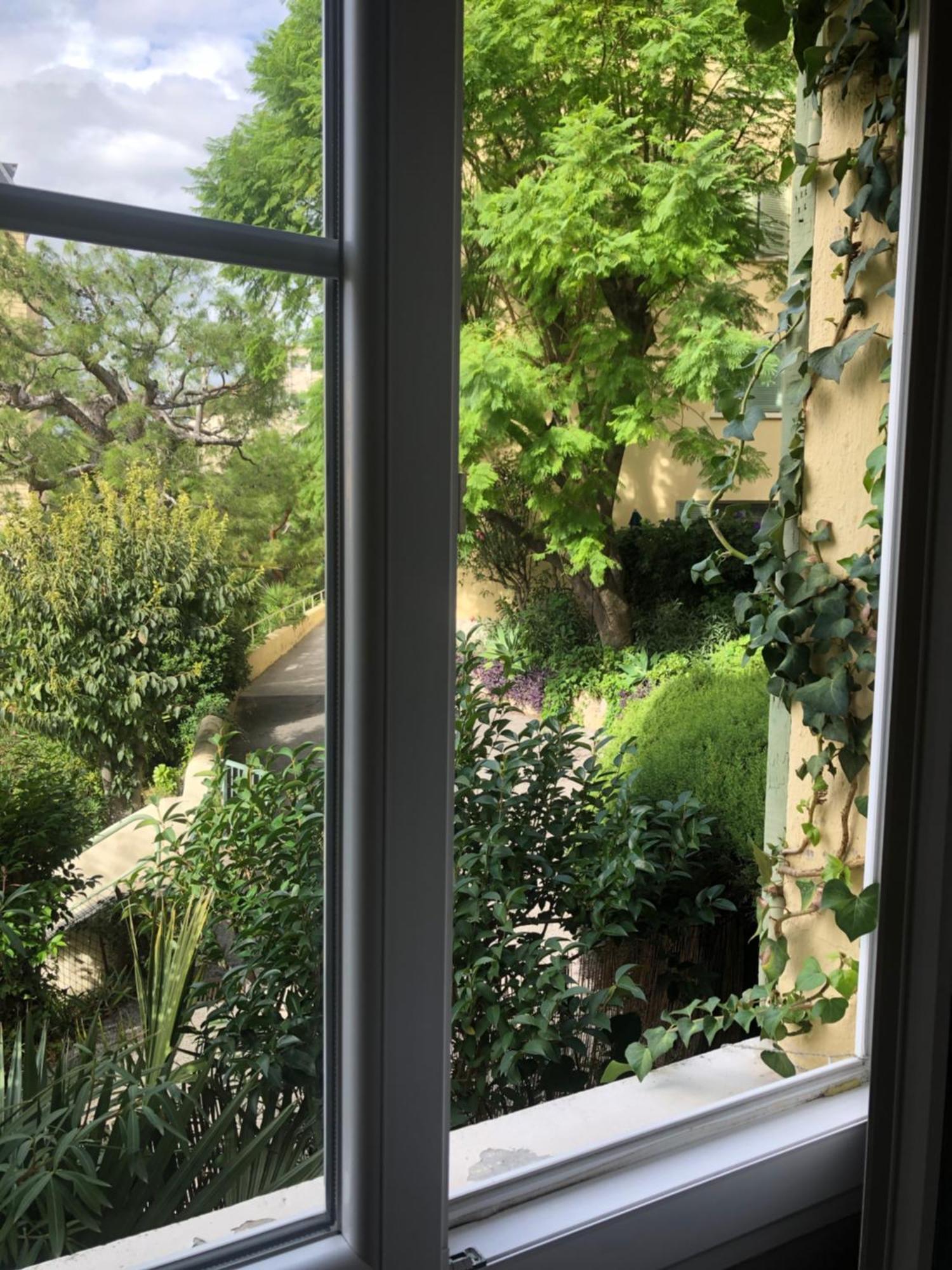 Charmante Privee 5/10 Mn Du Centreville/port-jardin/parking Bed & Breakfast