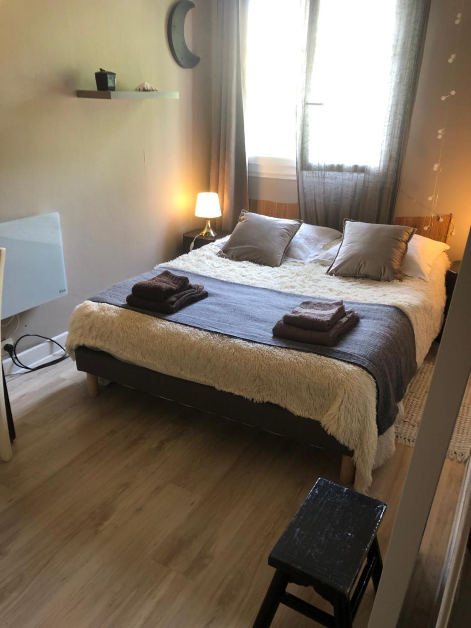 Charmante Privee 5/10 Mn Du Centreville/port-jardin/parking Bed & Breakfast *