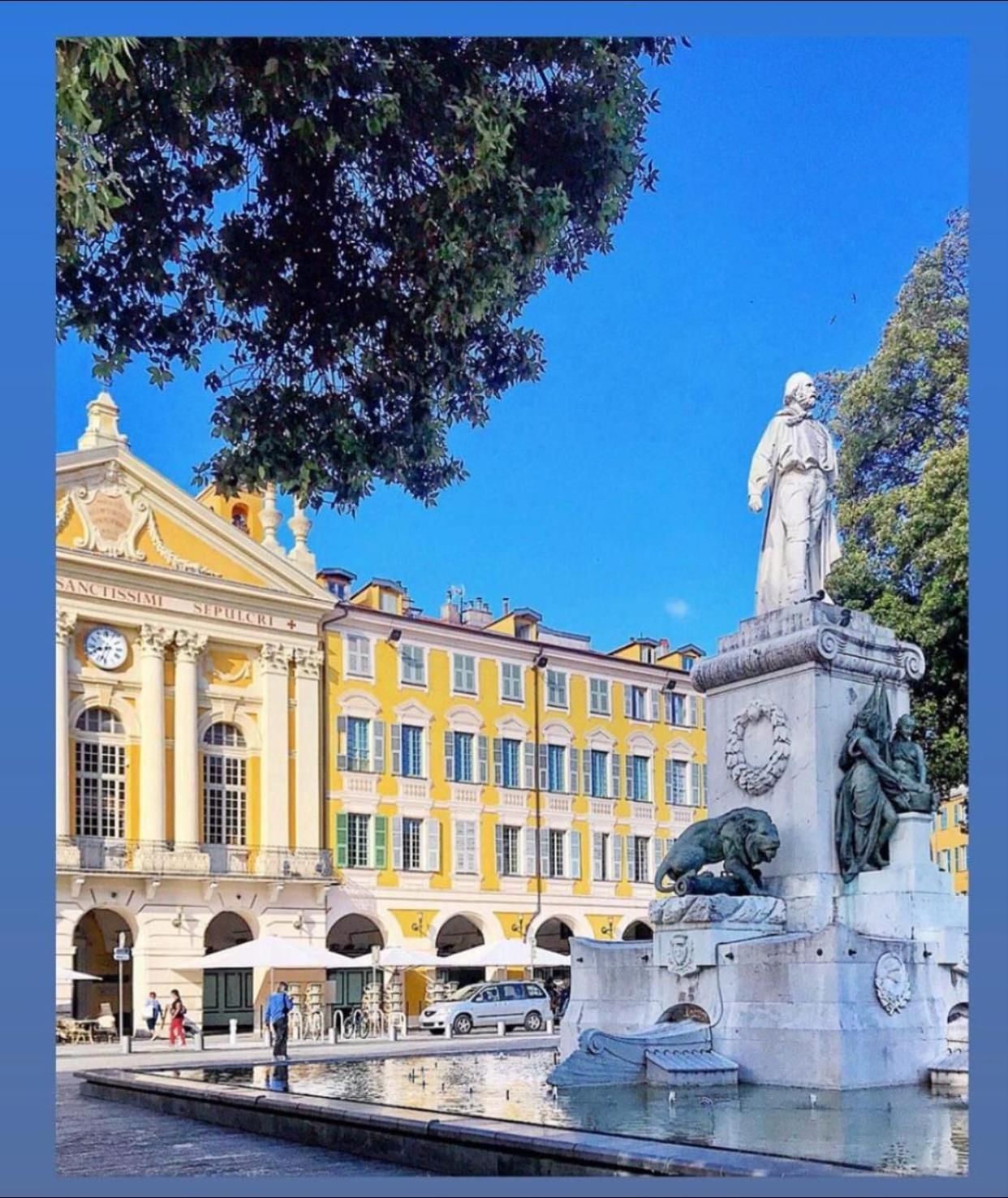 Pretty And Quiet Floor 2 Bedroom Flat In The Port Area Of Apartment