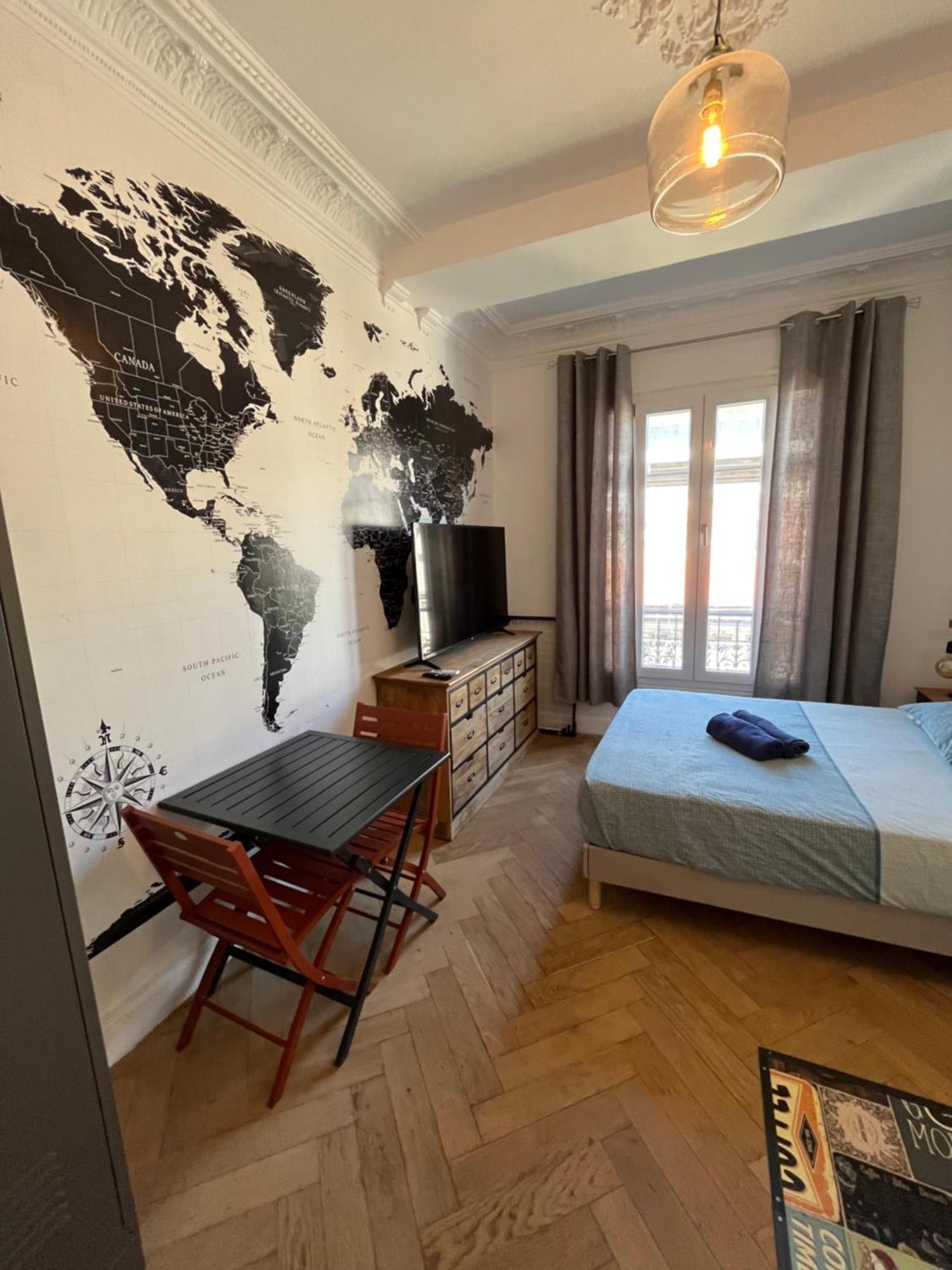 Homestay Les De Cedric Iconic Tram Gare Pour Personnes Calmes