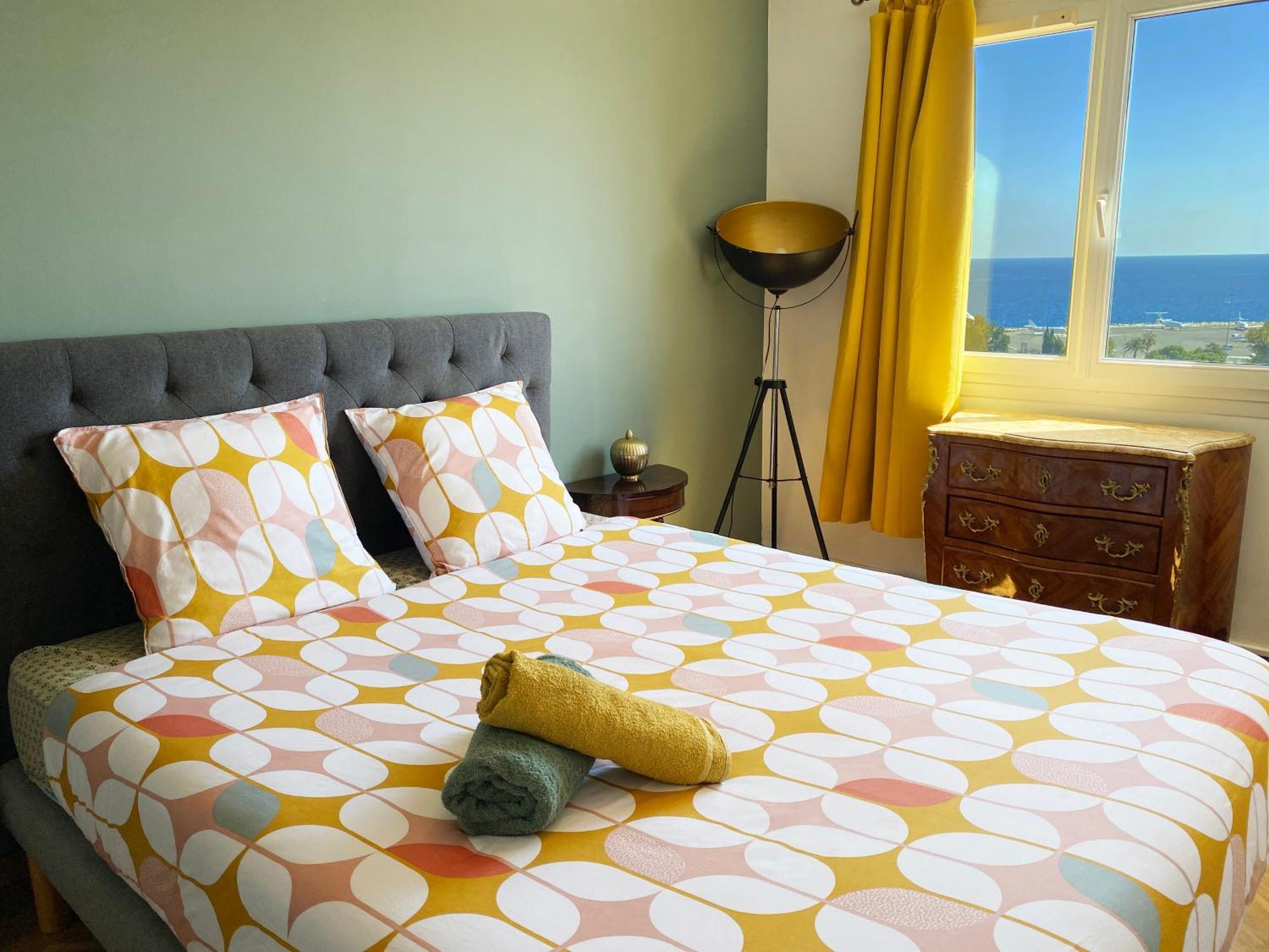 Apartment Panoramic Sea View - Air-conditioning - Balcony - Tramway - 2 Bedrooms - Wifi - Fully Equipped Kitchen *