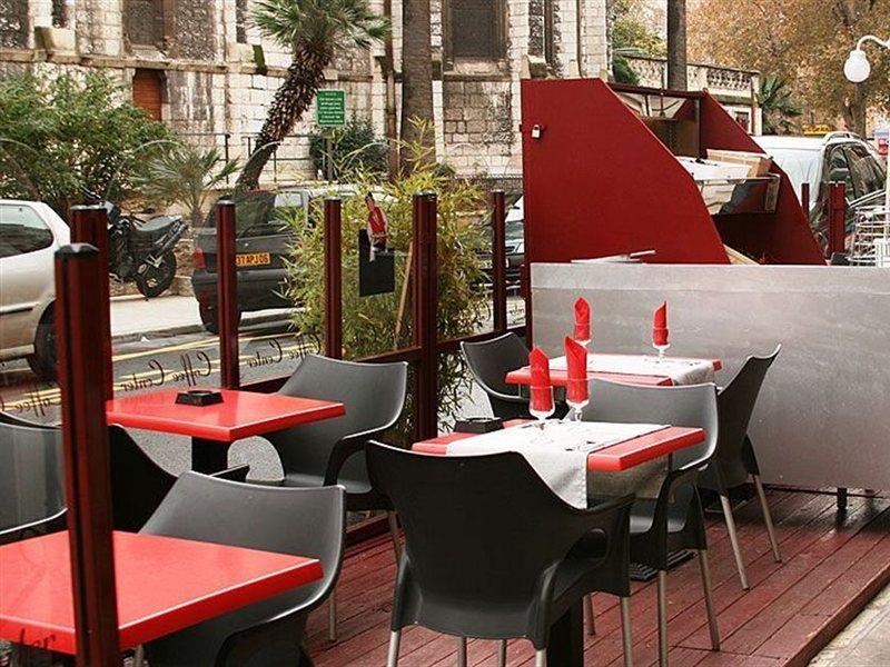 Hotel Du Centre, Un Ammi 2*