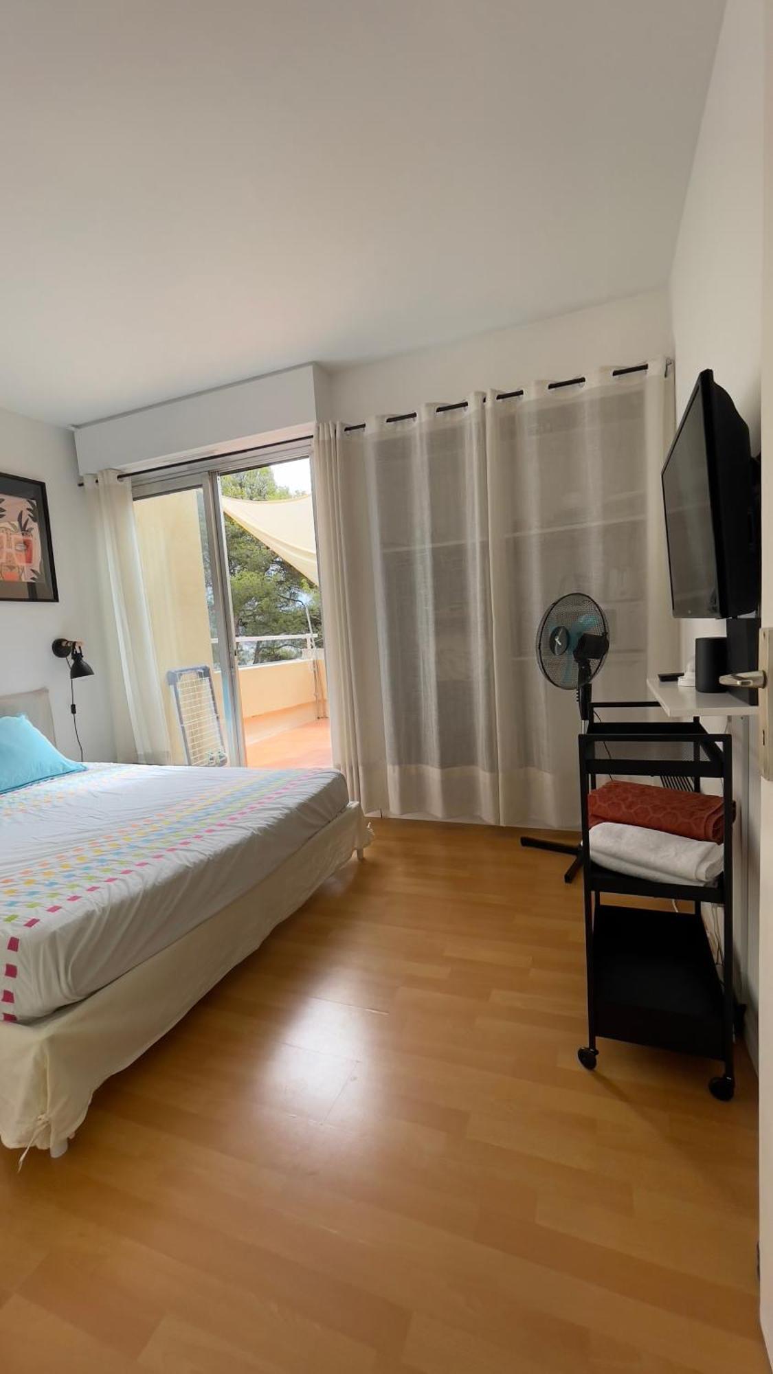 D Avec Clim Terrasse Et Petit Dejeuner Hauteurs De Homestay Nice