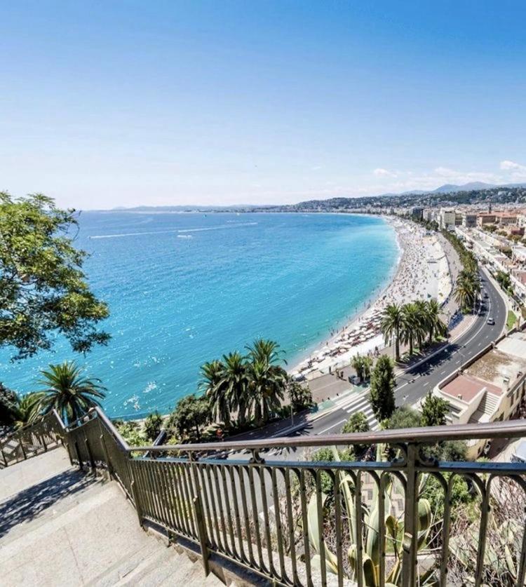 Apartment 3 Pieces A *