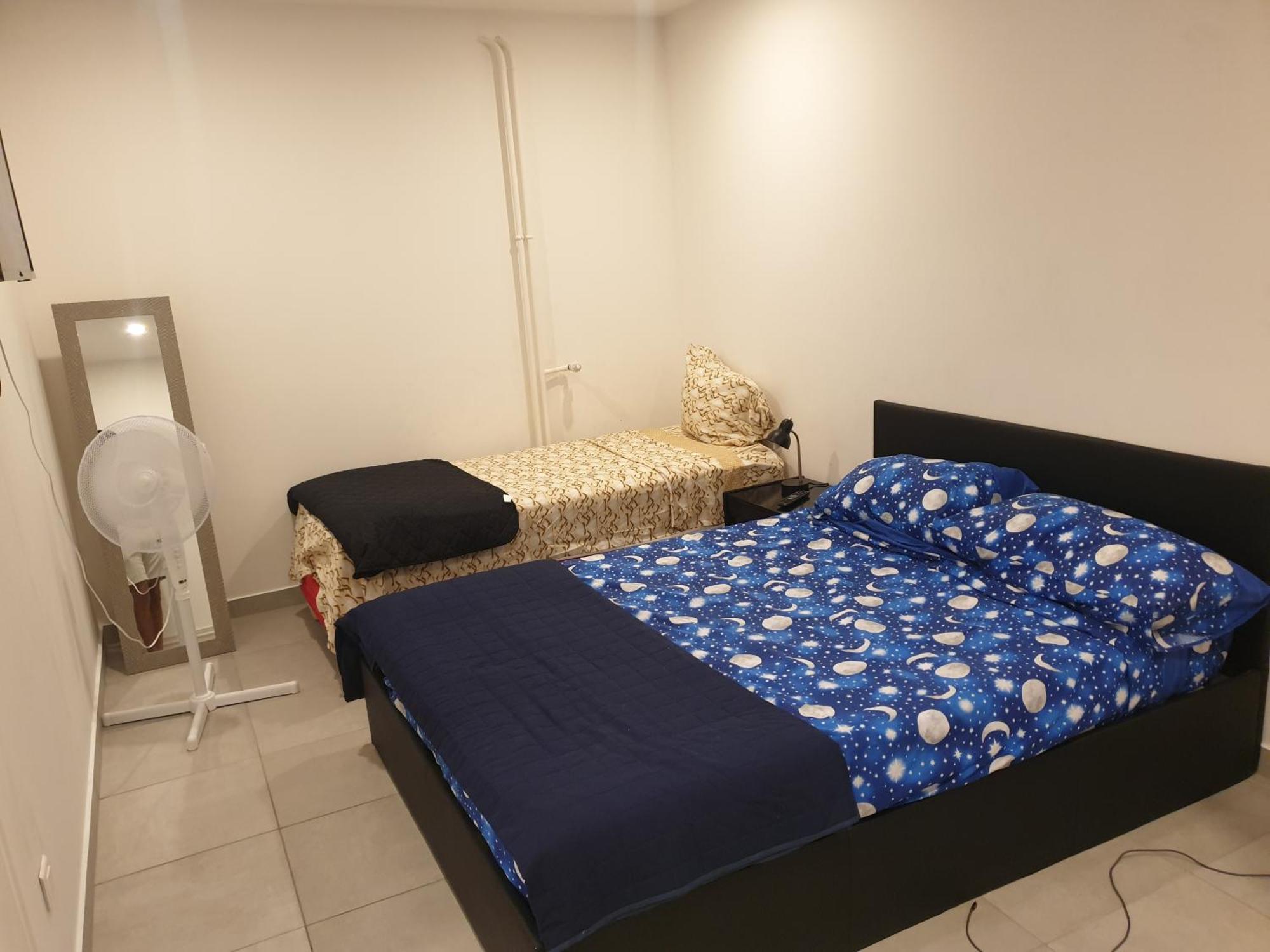 Apartamento Renove 2023 Proche Aeroport 5min, Gare Sncf 2 Min, Tramway Au Pied De L'immeuble , Parking Possible, Renovated 2023 Near The Airport 5 Min, Train Station 2 Min, Tram Next To The Building 1 Min, Parking Possible *