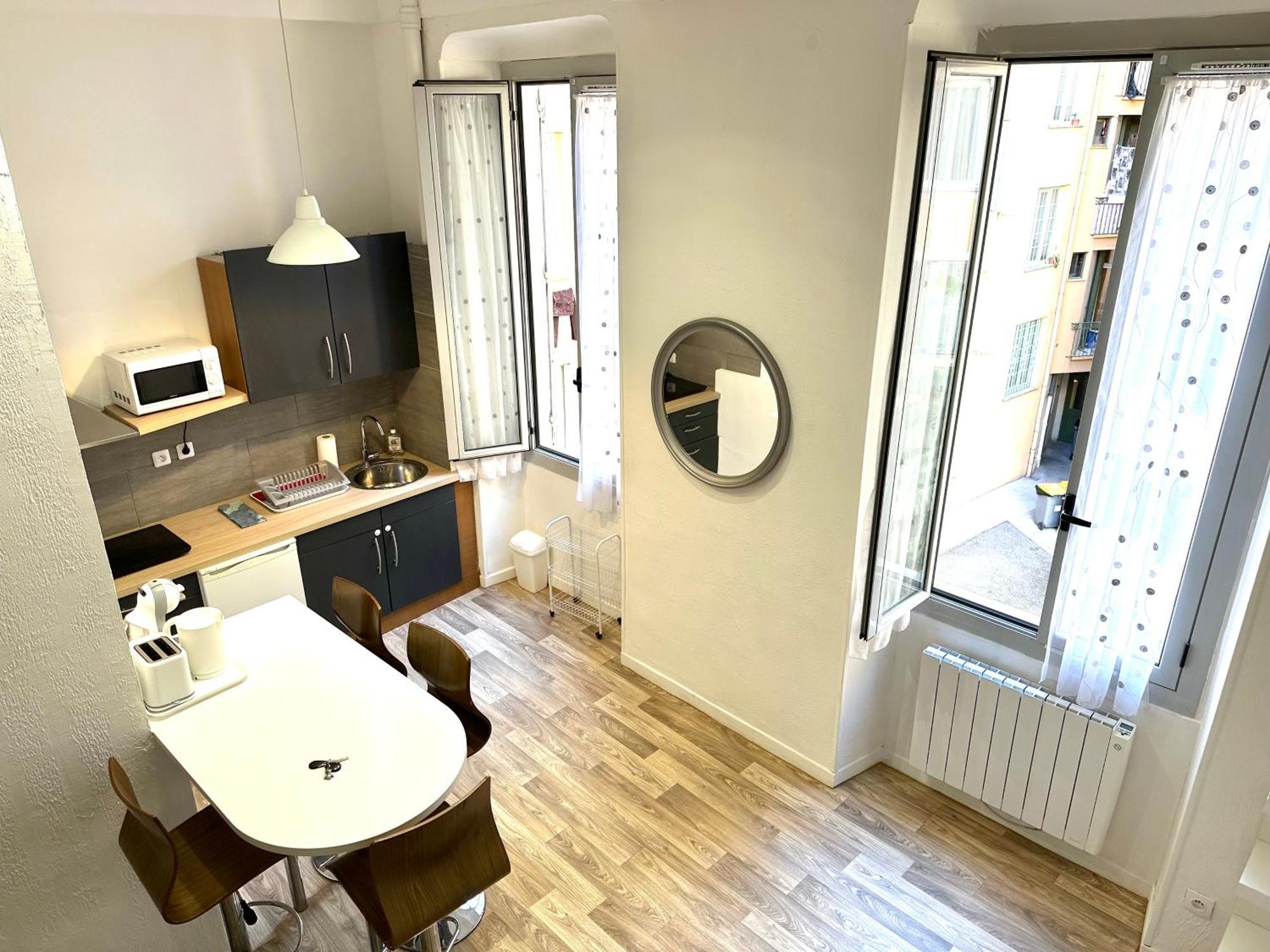 Mezzanine Sur Le Port Apartment