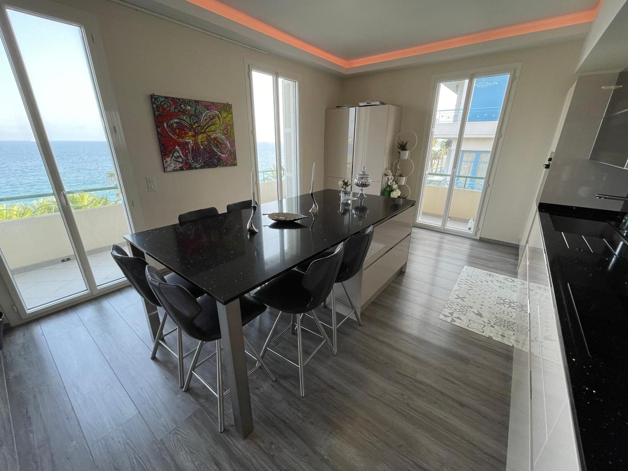 Derniere Etage Sur La Promenade! Apartment