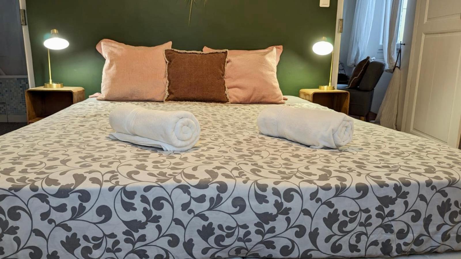 Apartment Typique - 2 Bedrooms,typical Apartment-old Town *