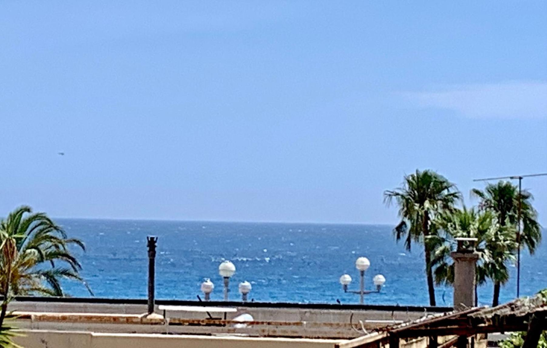 Riviera Nice: Old Town With Sea View