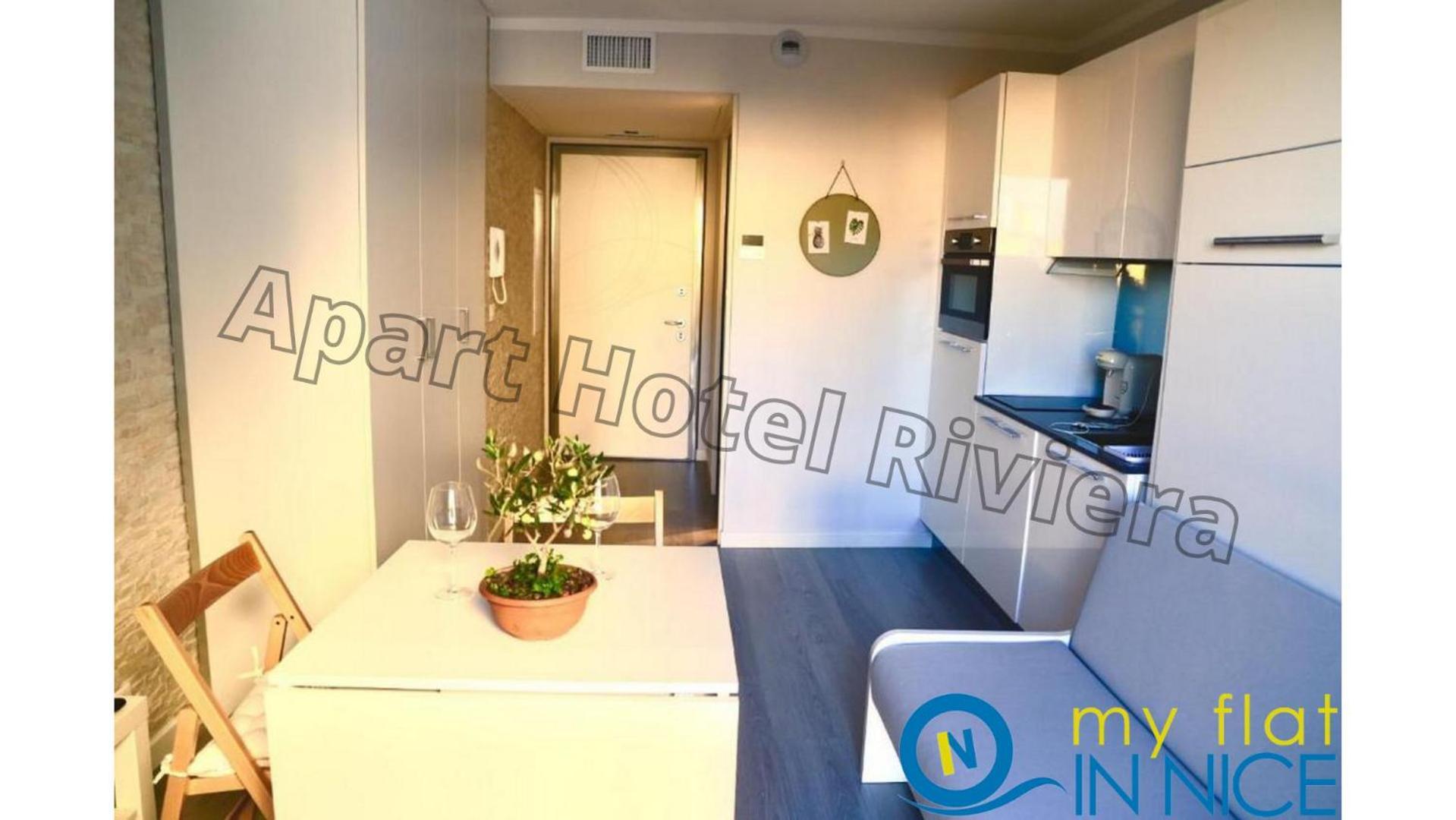 Riviera Nice: Old Town With Sea View *
