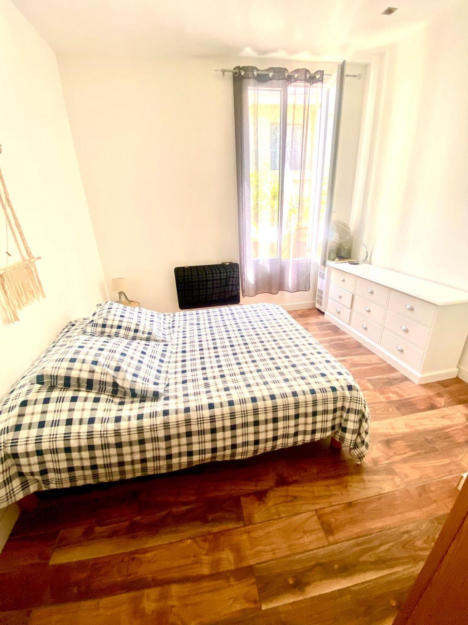 Apartment Grand T2 En Rez De Chaussee Avec Grande Terrasse Proche Du Centre Tramway A 2 Mn *