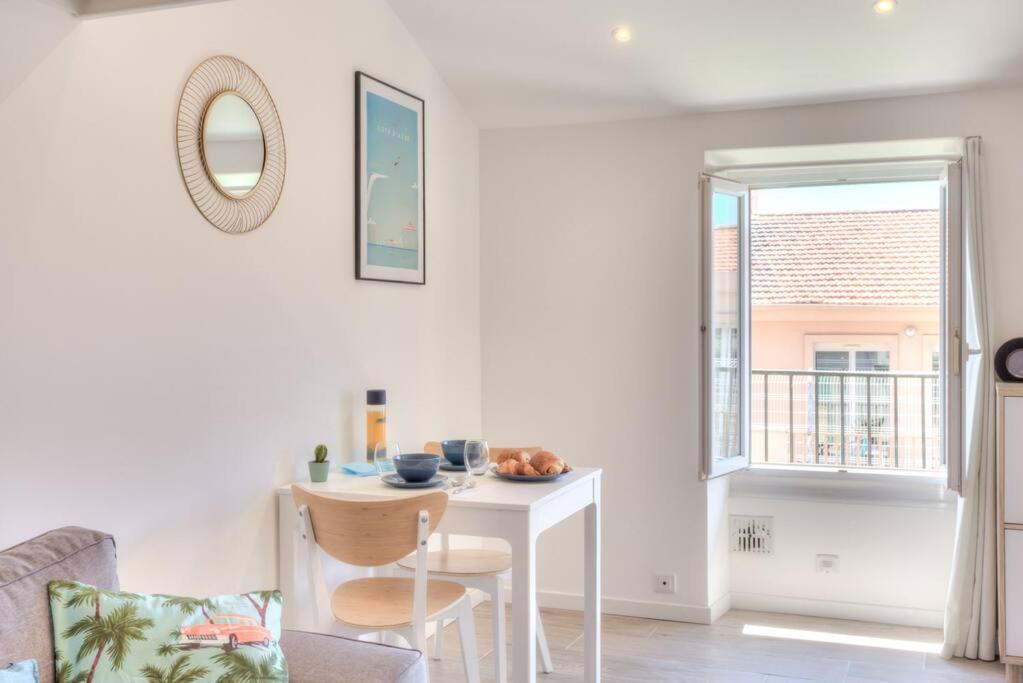 #2 Staywiz Us - Floor Ac & Balcony