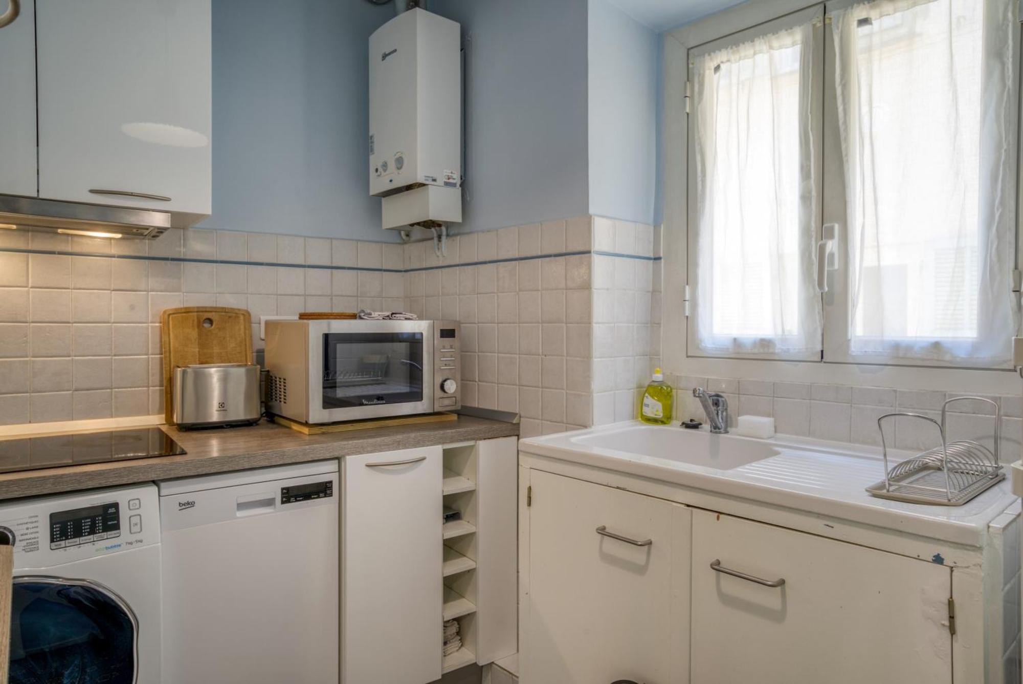 Typique - 2 Bedrooms,typical Apartment-old Town Apartment *