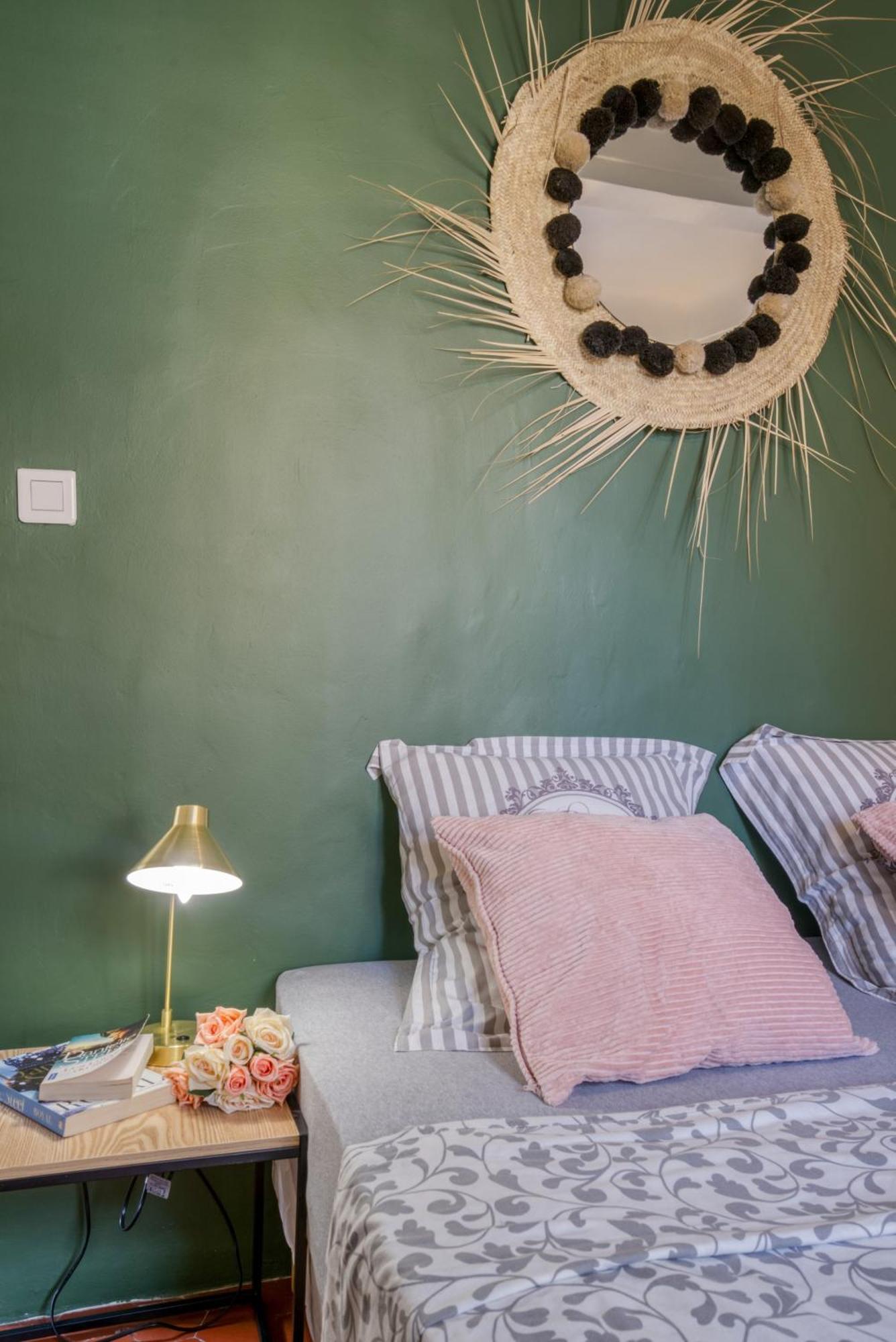 Typique - 2 Bedrooms,typical Apartment-old Town Apartment Nice