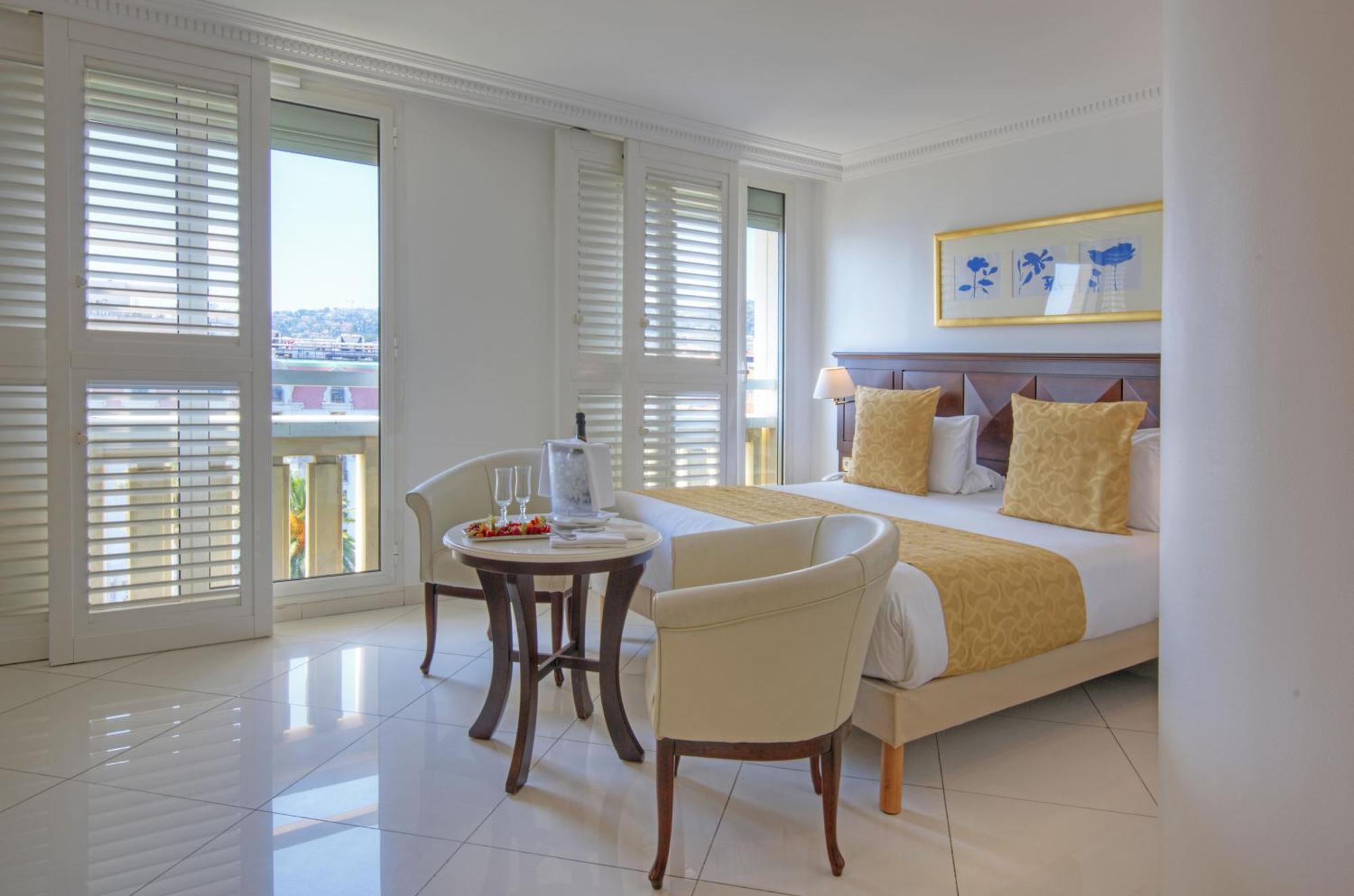Hotel West End Promenade 4*