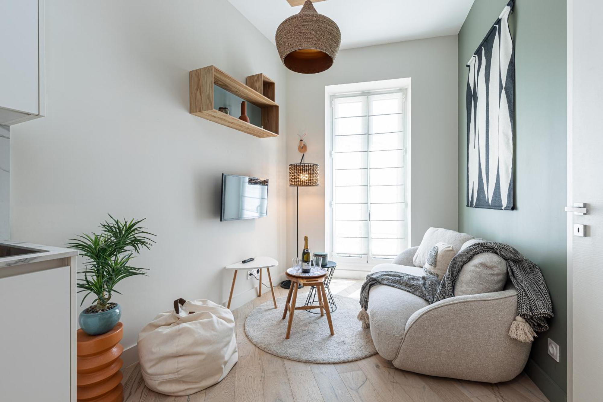 Charming 1 Bdr Apartment