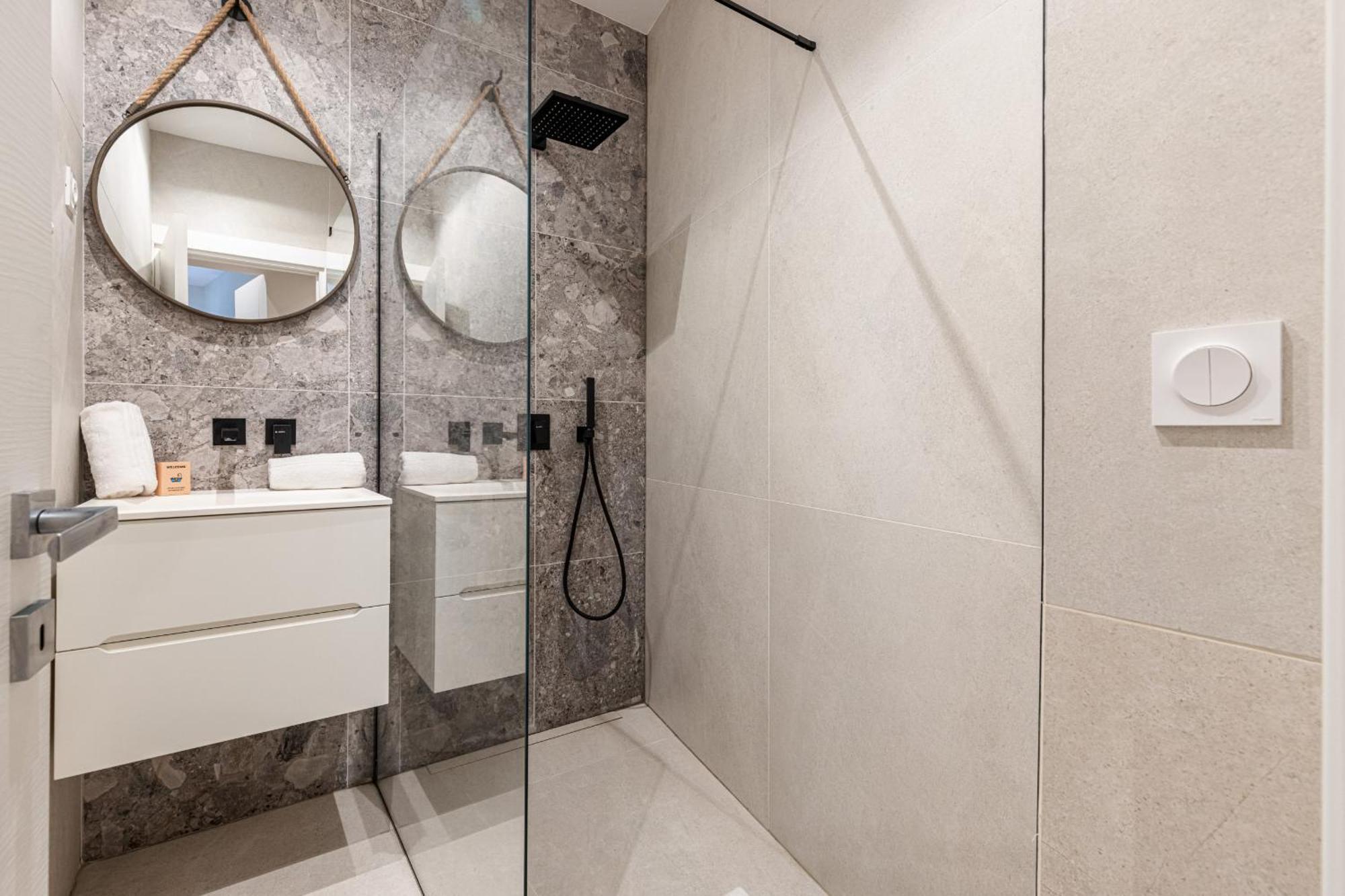 Charming 1 Bdr Apartment