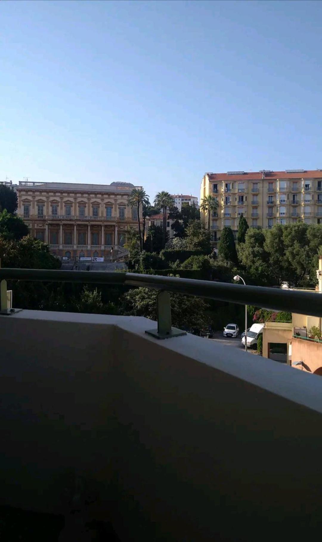 Entier - Les Baumettes *