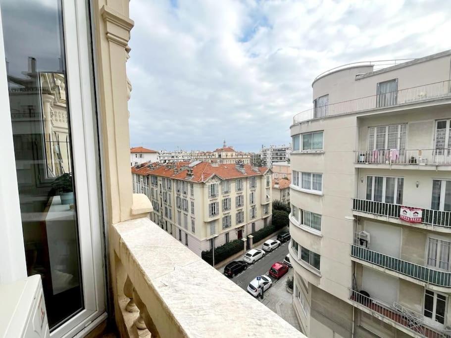 Studio Proche Gare Apartment *