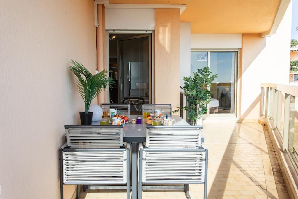 L11 Claire Fontaine Sea View 2 Bdr Ac Parking Swiming Pool *