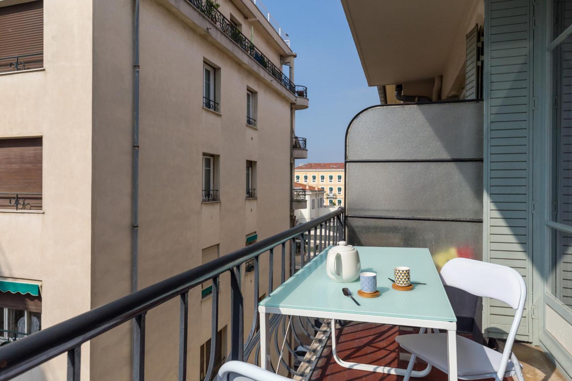 Ultra Large 2 Bdr Near Massena Square Nice