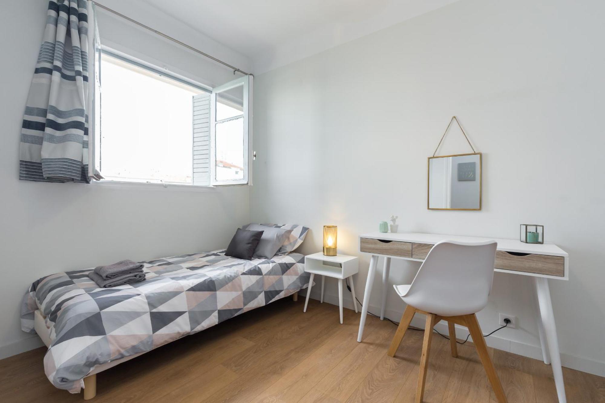 Apartment Ultra Large 2 Bdr Near Massena Square *