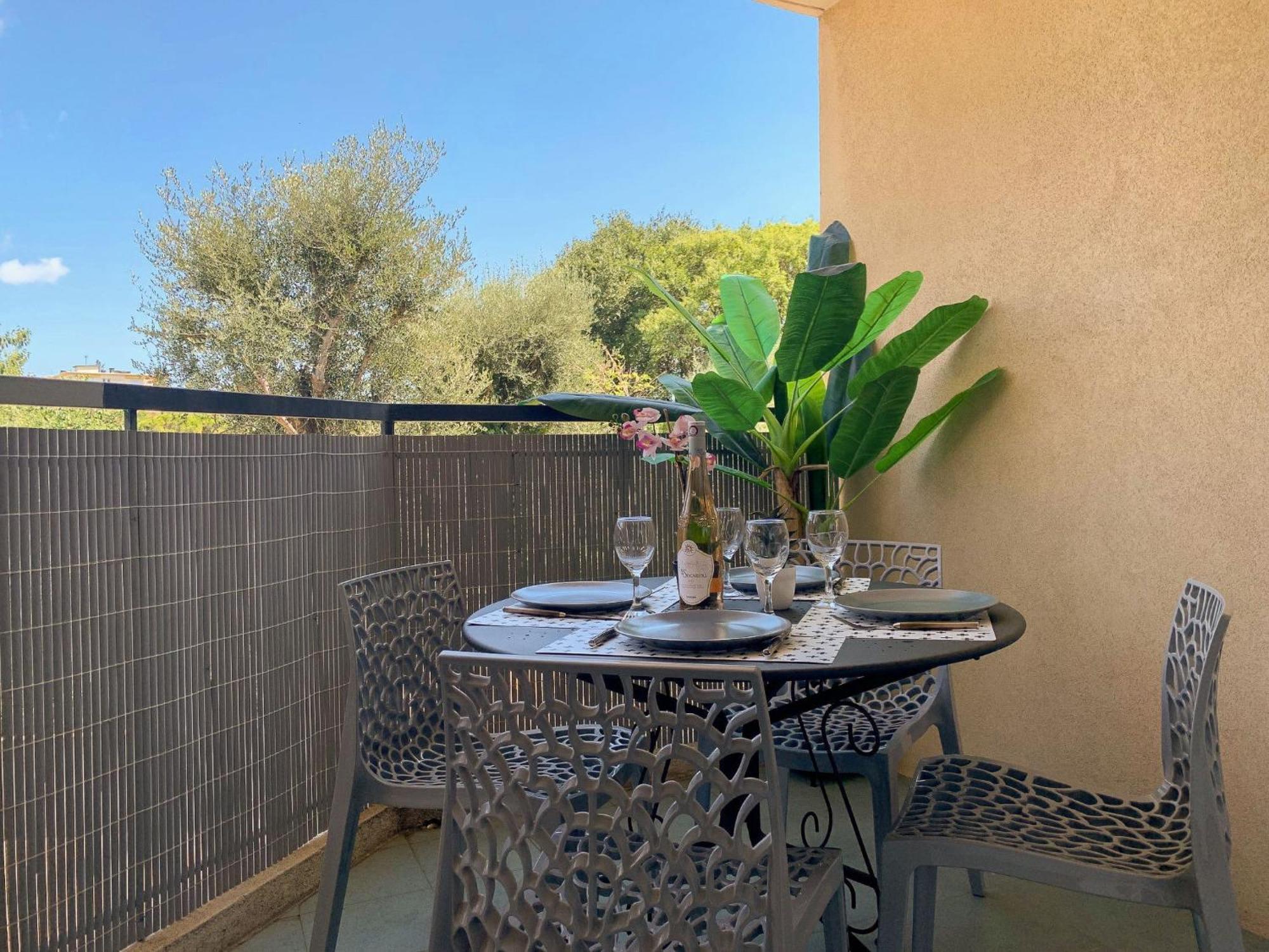 Cimiez Les Pins By Interhome *