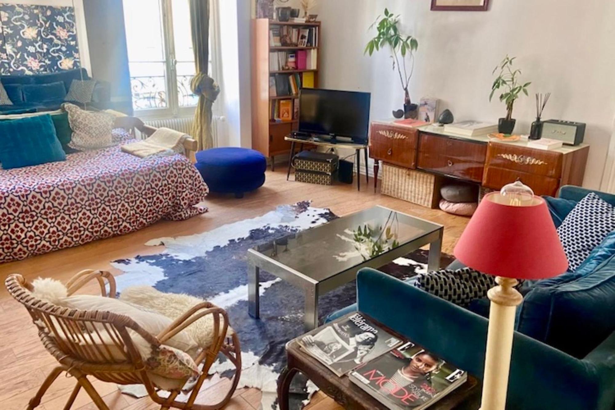 Cozy In A Lively District *