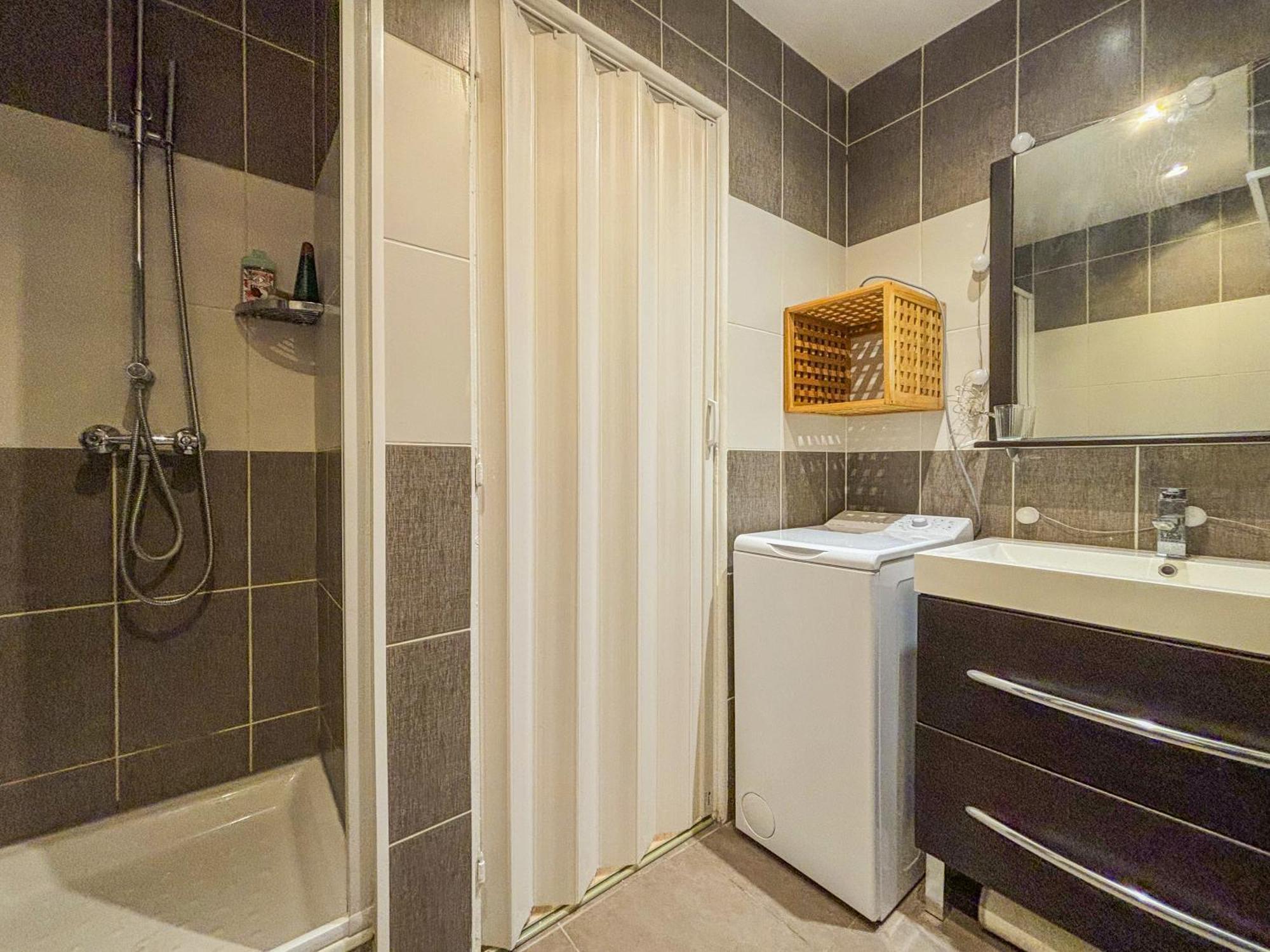 - Wifi, Ac, Hyper Centre, 4 Pers