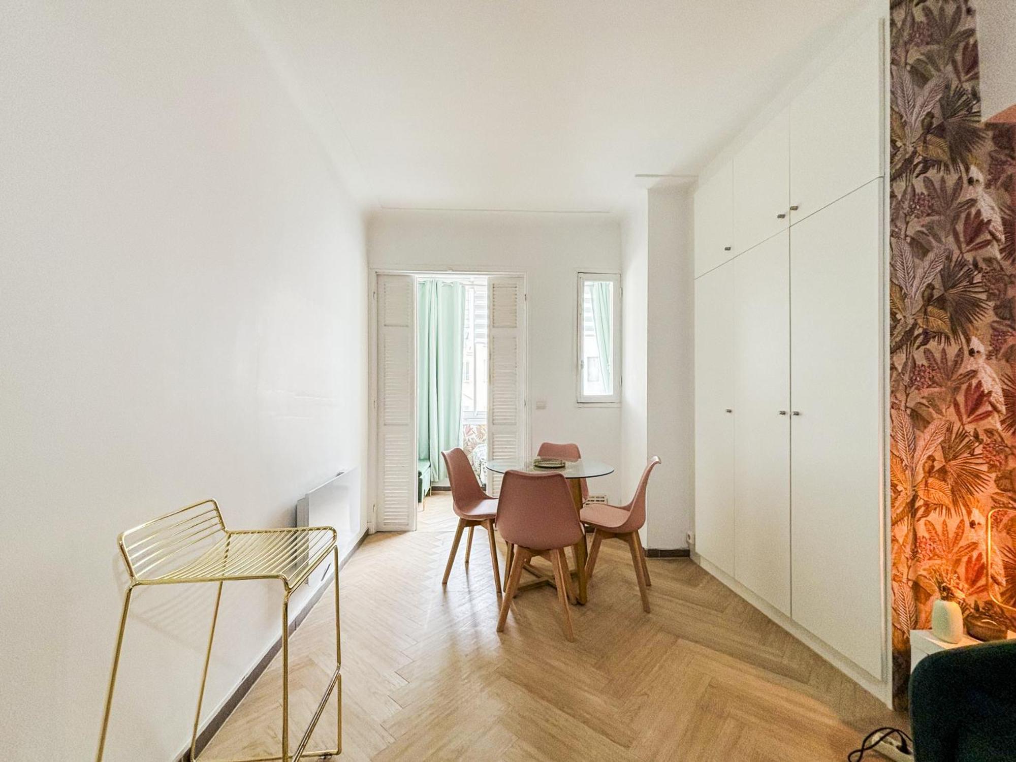 - Wifi, Ac, Hyper Centre, 4 Pers Nice