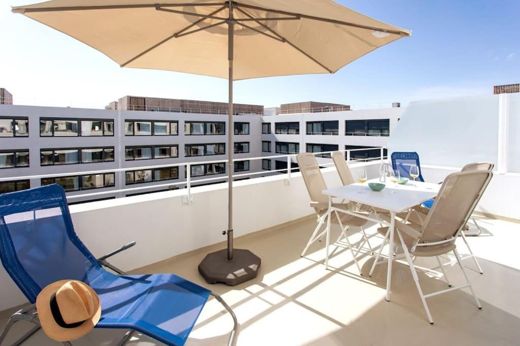 L17 Arenas 3 Balconies 5mins To The Sea Apartment *