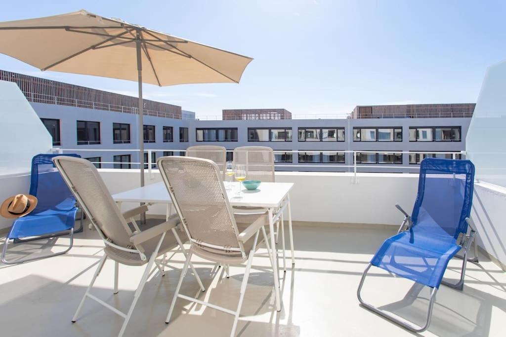 L17 Arenas 3 Balconies 5mins To The Sea Apartment